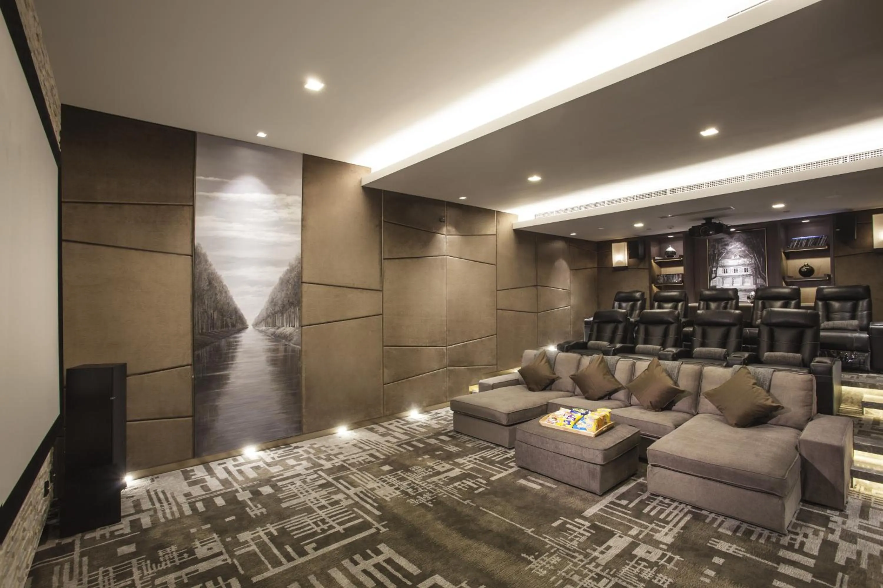 Entertainment in Somerset Grand Central Dalian