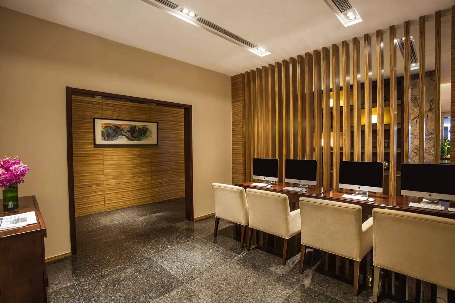 Restaurant/places to eat in Somerset Grand Central Dalian