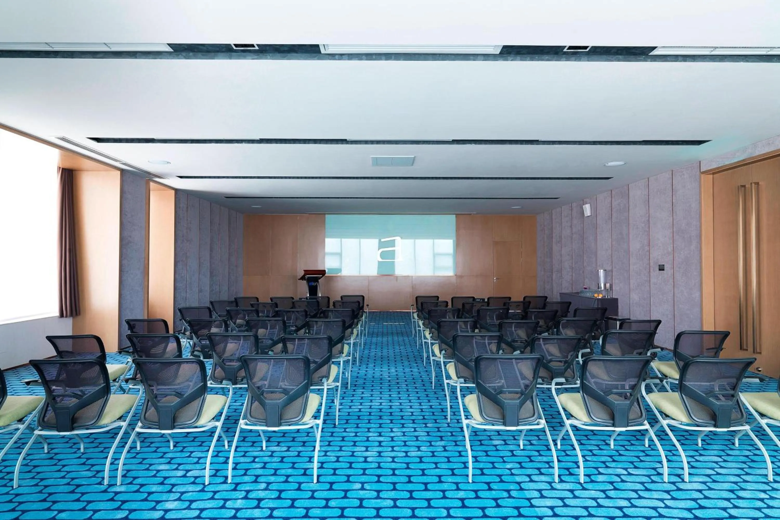 Meeting/conference room in Aloft Dalian