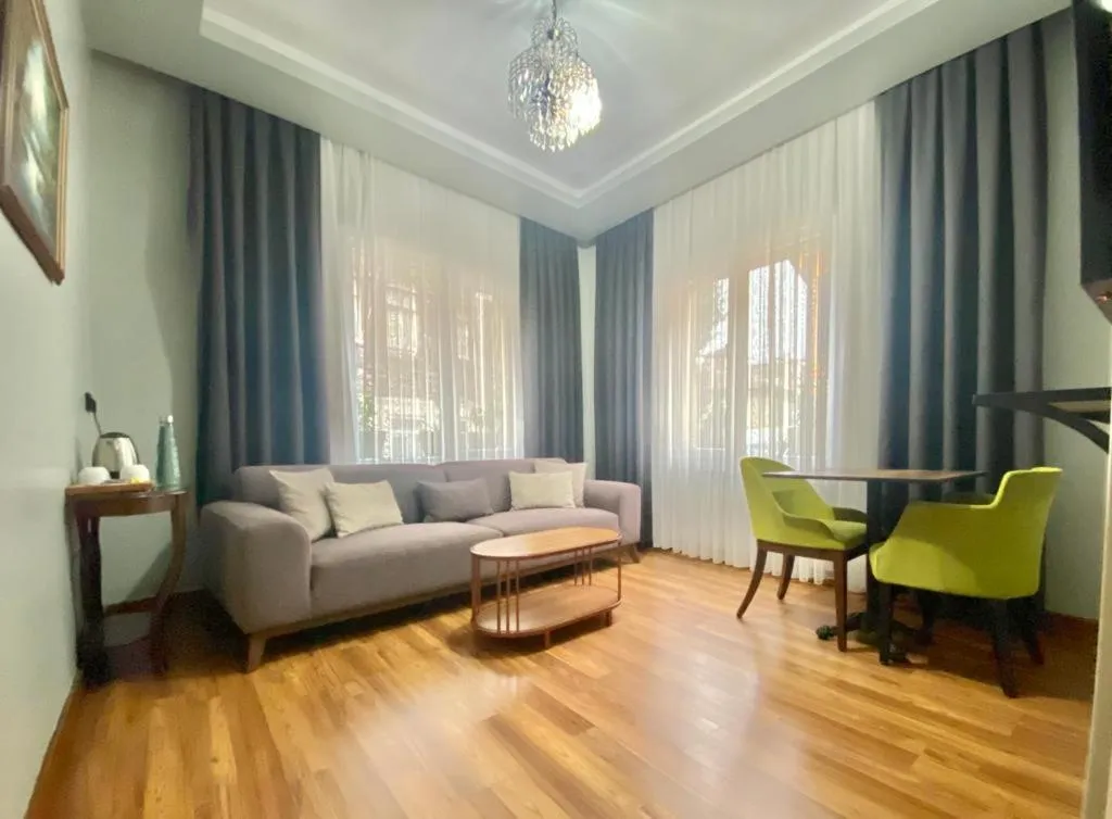 Living room in sahar sultan hotel