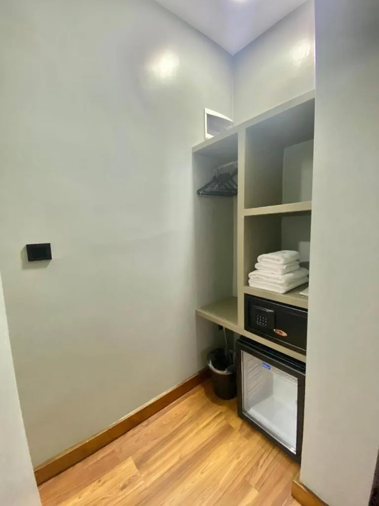 Bedroom in sahar sultan hotel