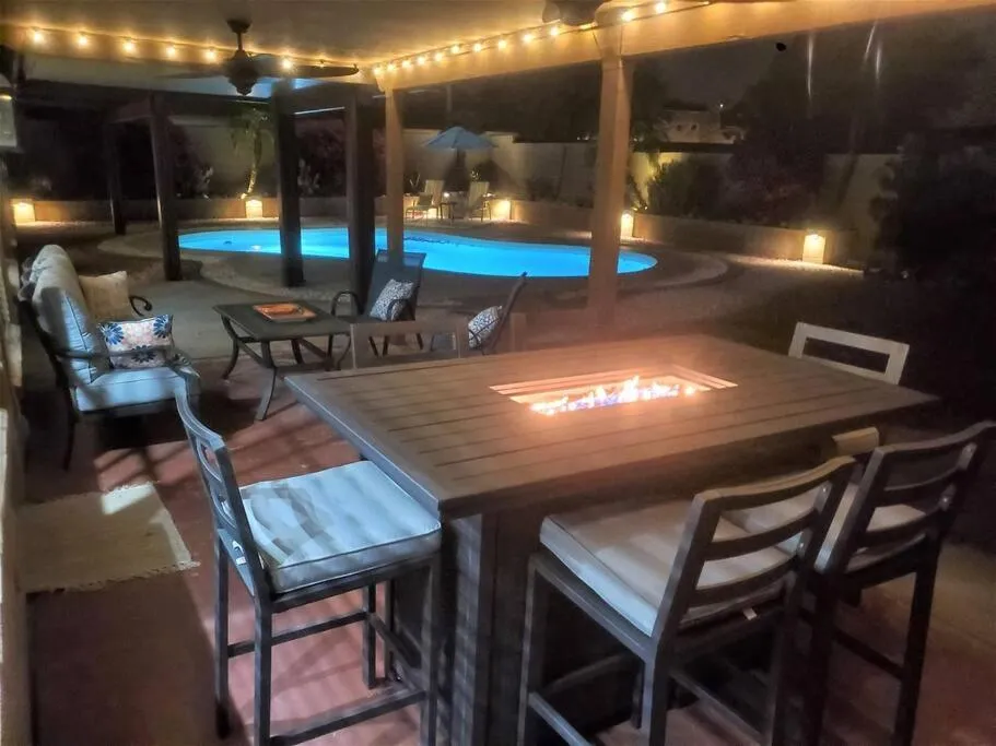 Cozy home with pool, fire table, BBQ, RV parking