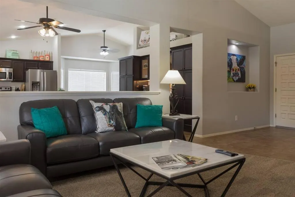 Cozy home with pool, fire table, BBQ, RV parking