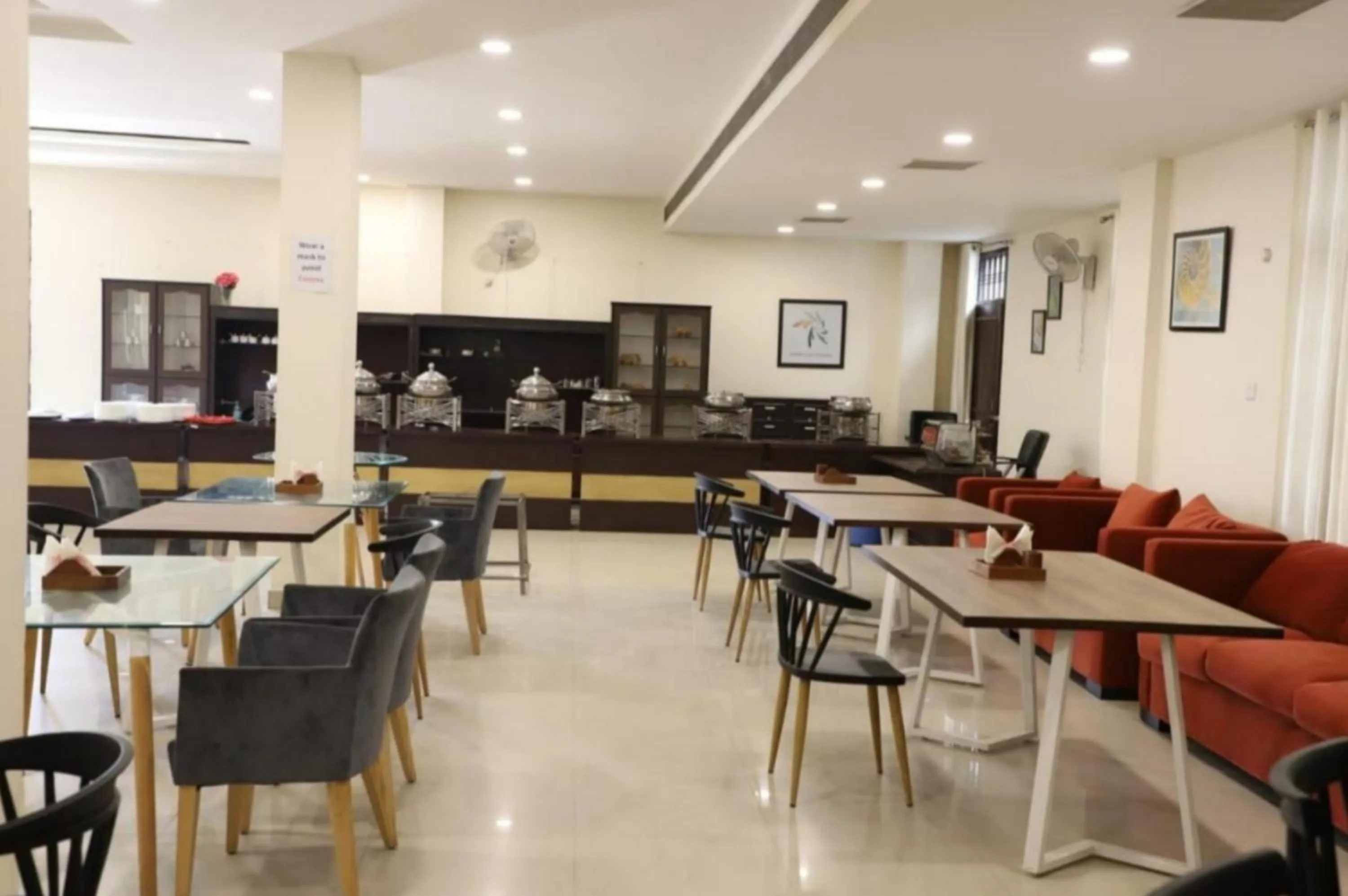 Restaurant/places to eat in IIDM Eco Resort