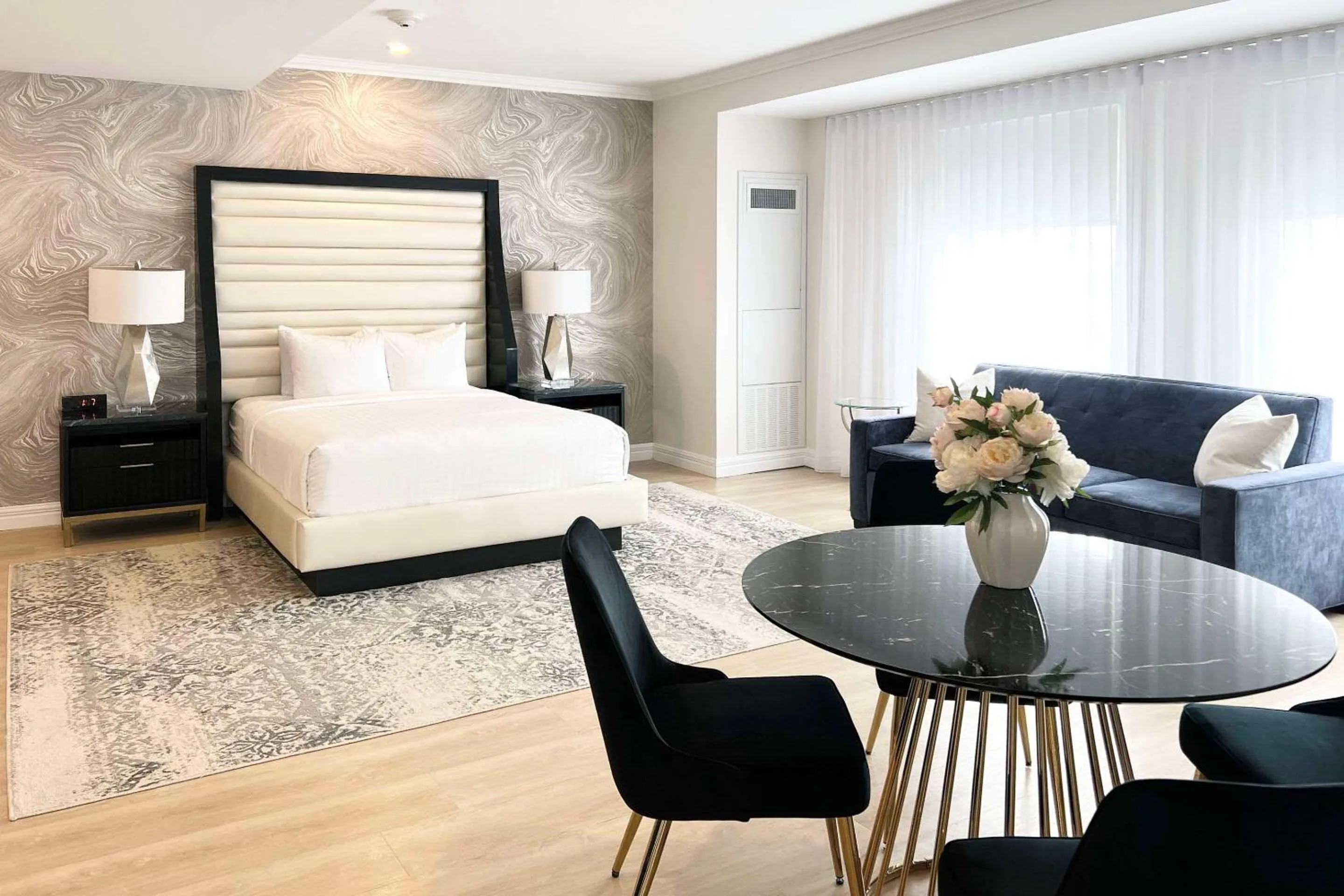 Bedroom, Bed in Halifax Tower Hotel & Conference Centre, an Ascend Collection Hotel