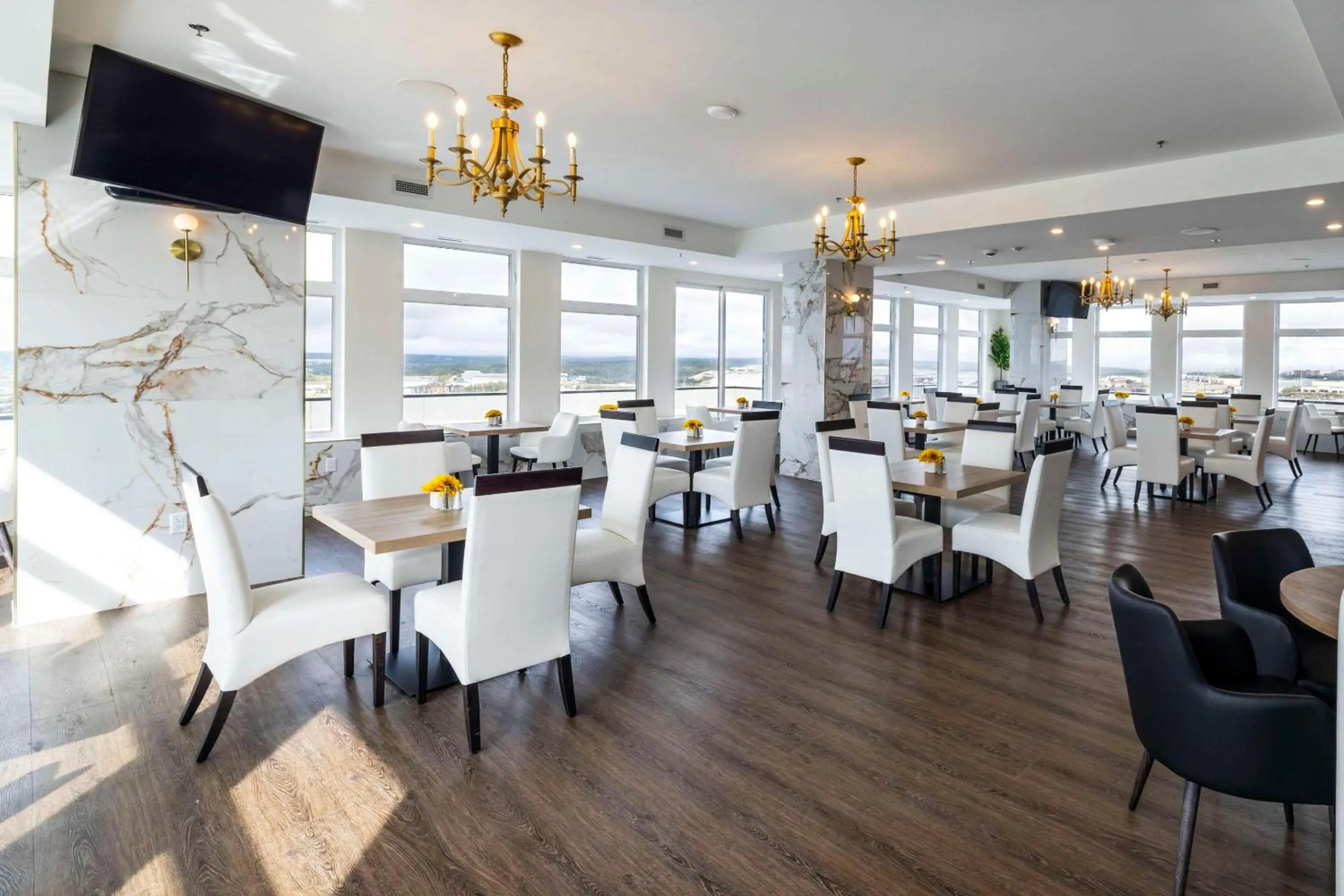 Restaurant/places to eat in Halifax Tower Hotel & Conference Centre, an Ascend Collection Hotel