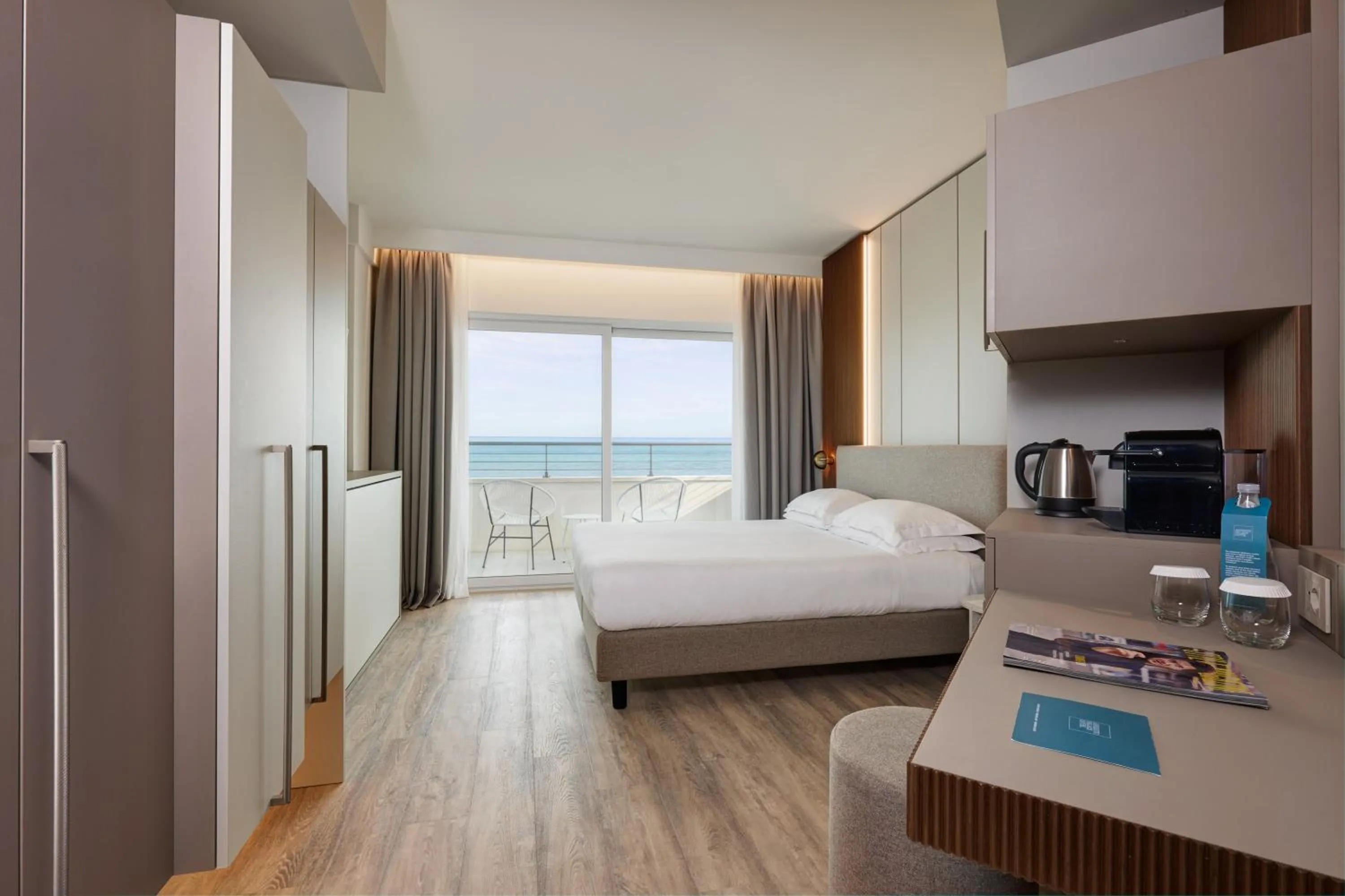 Bed in Adriatic Palace Hotel