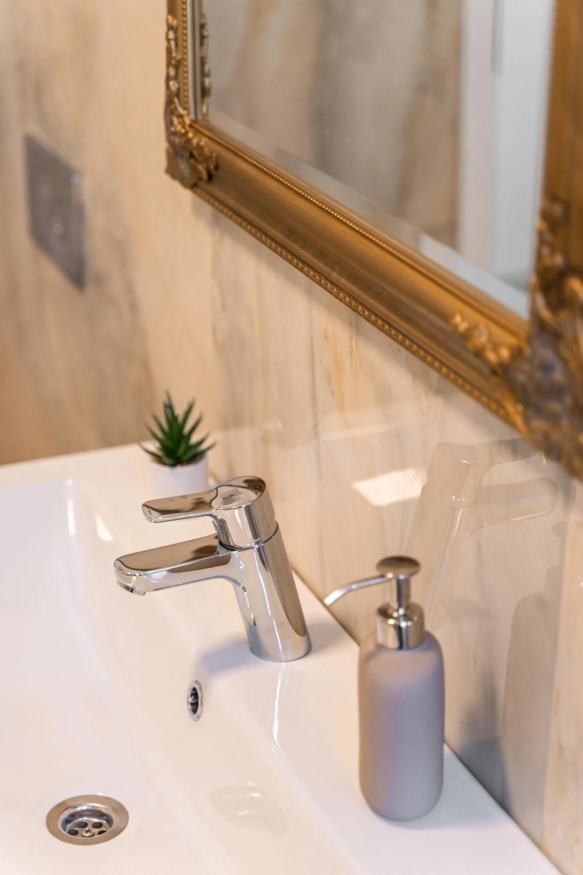 Bathroom in Armada Aparthotel