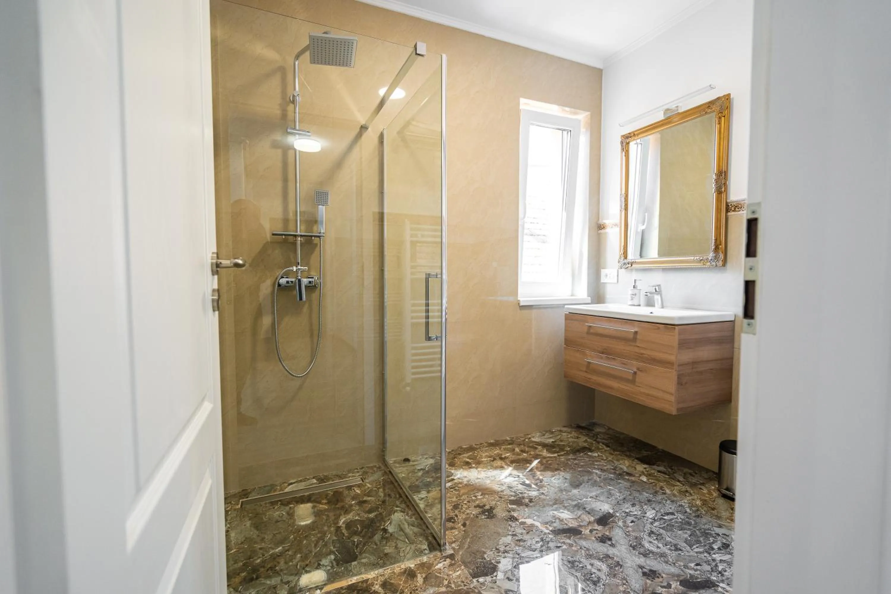 Bathroom in Armada Aparthotel