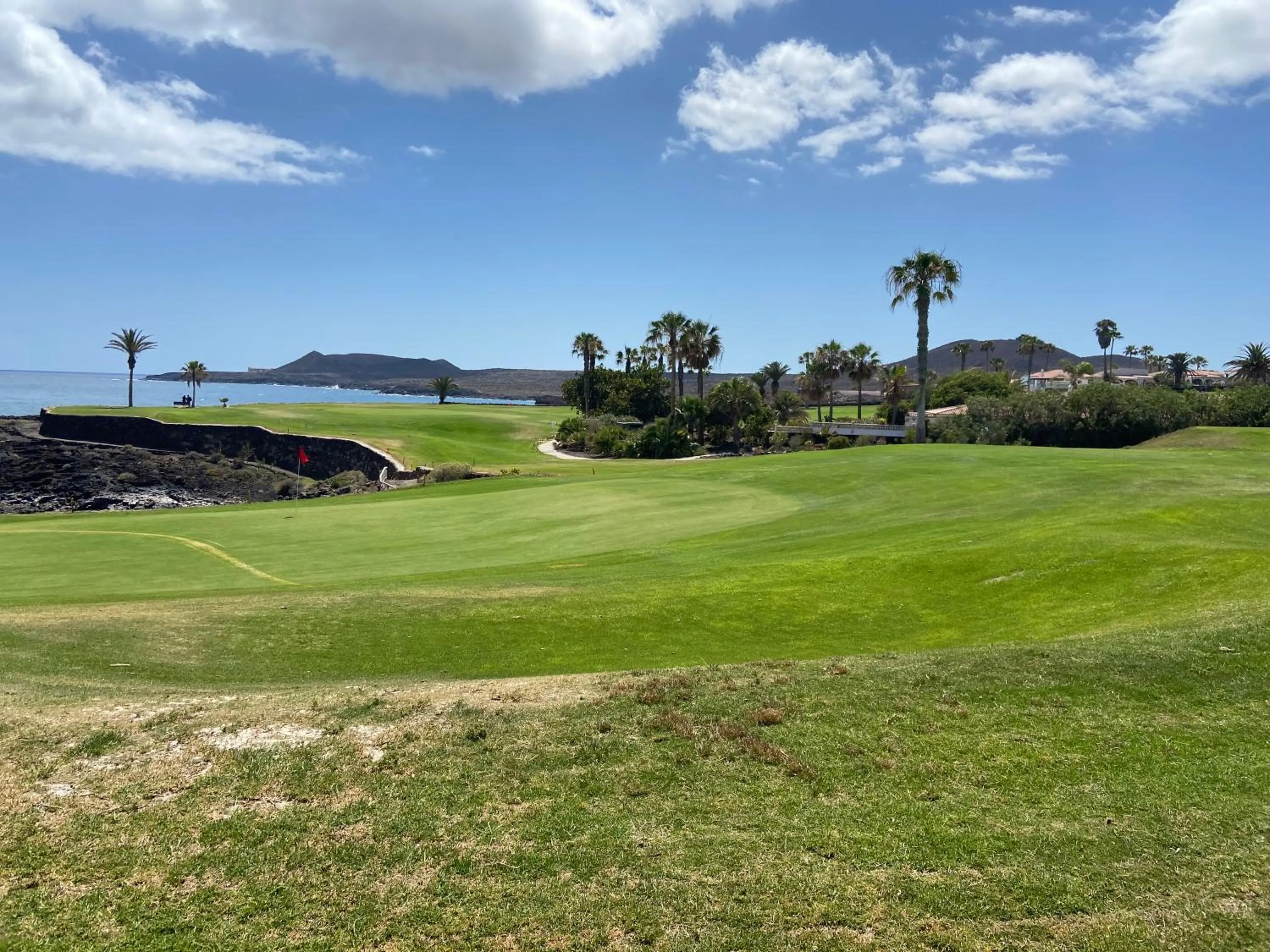 Golfcourse in SUN BAY VILLAS APARTMENT