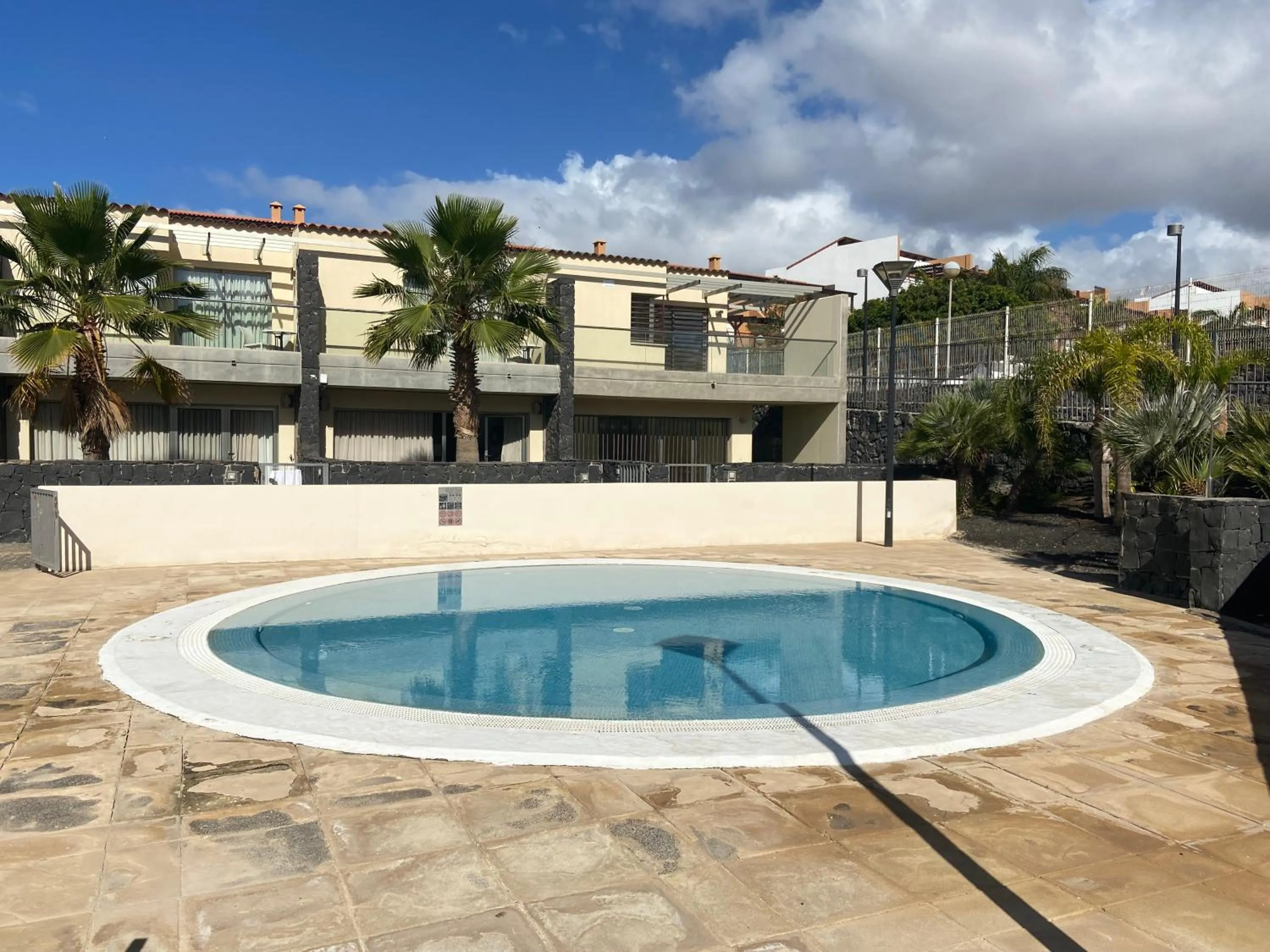 Pool view in SUN BAY VILLAS APARTMENT