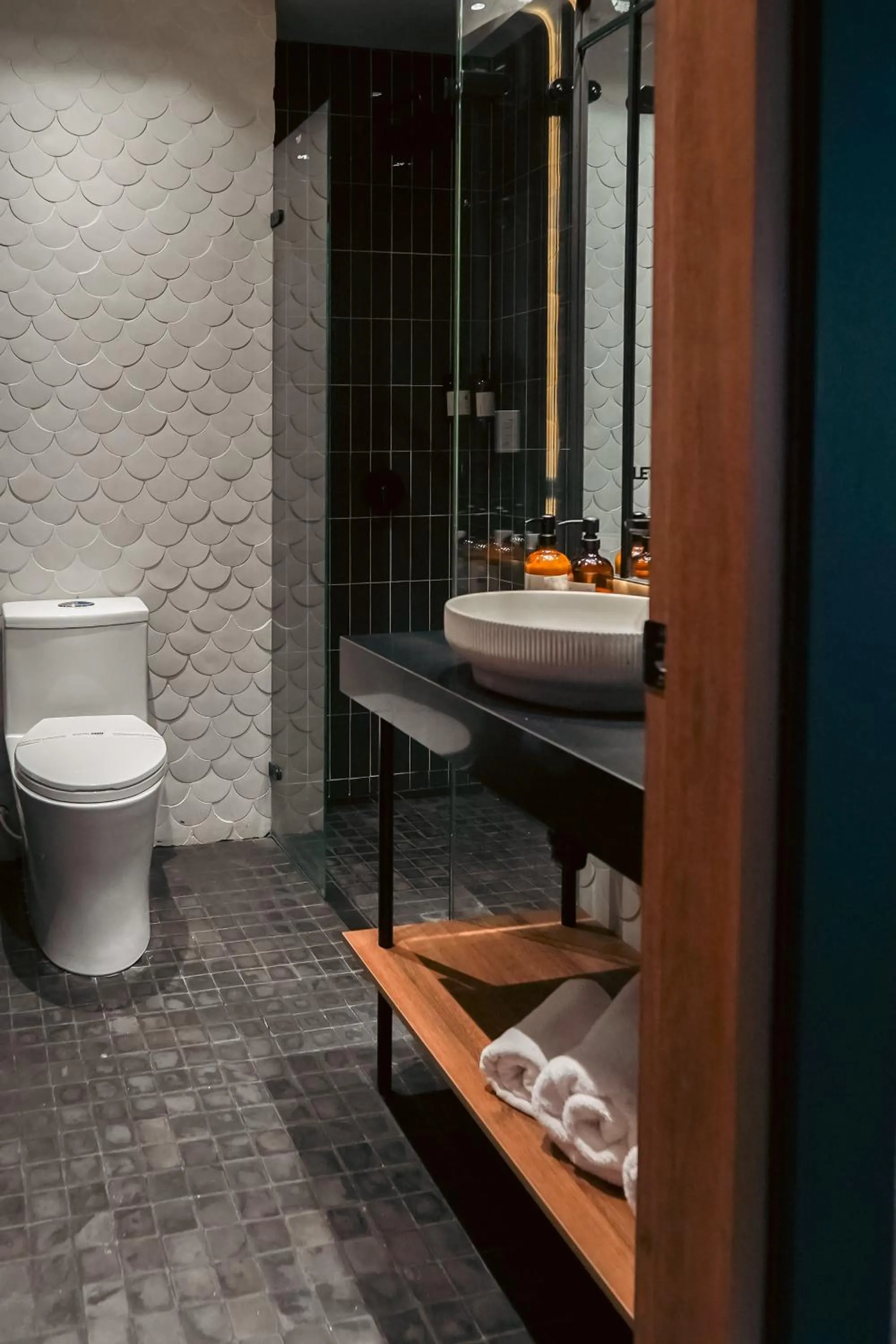 Bathroom in Hotel Sexto by Icono