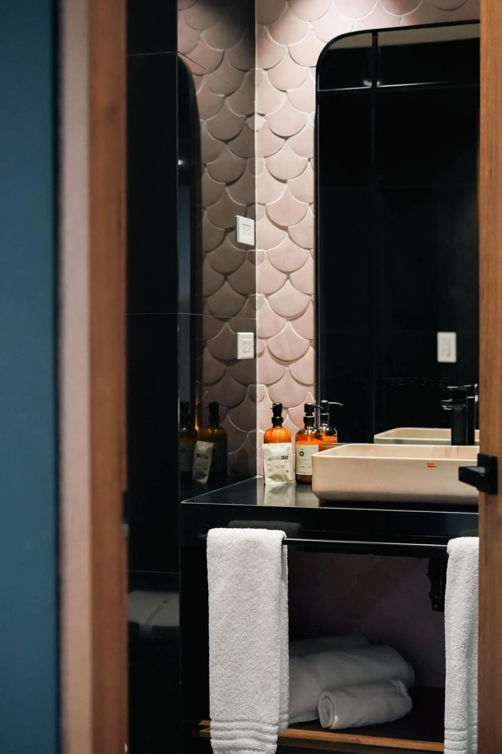Bathroom in Hotel Sexto by Icono