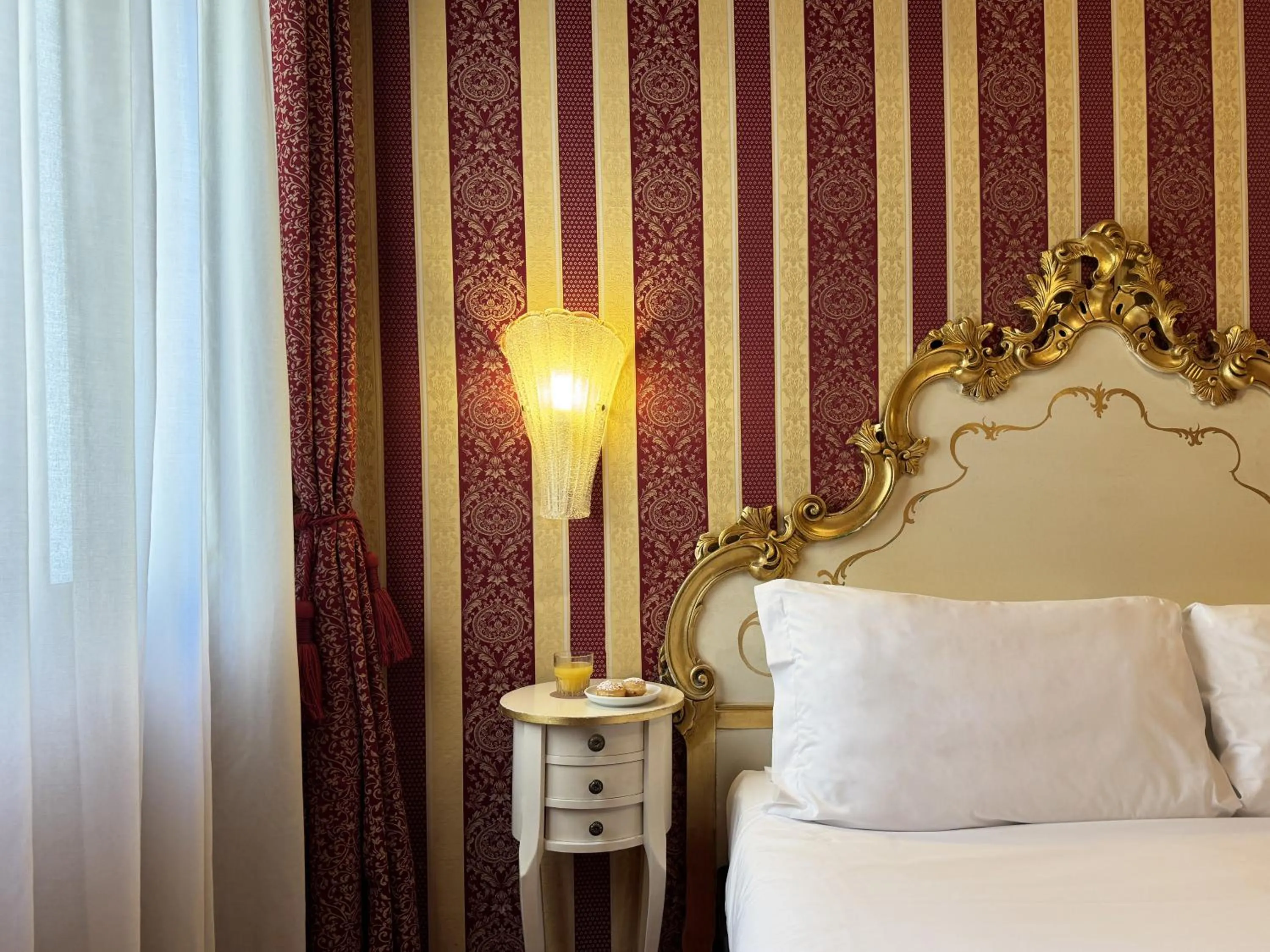 Bed in Hotel Alcyone