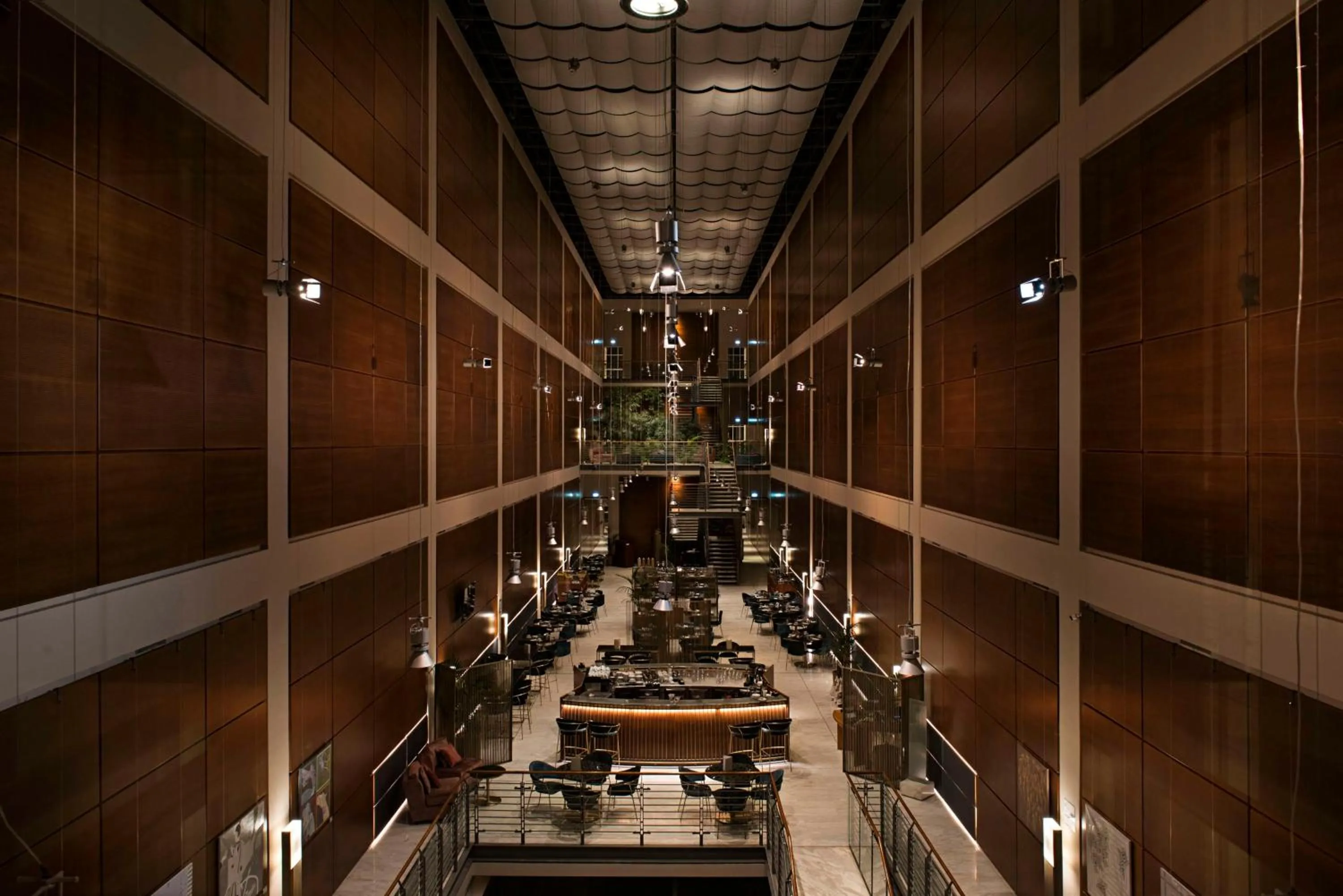 Lounge or bar in DoubleTree by Hilton Turin Lingotto