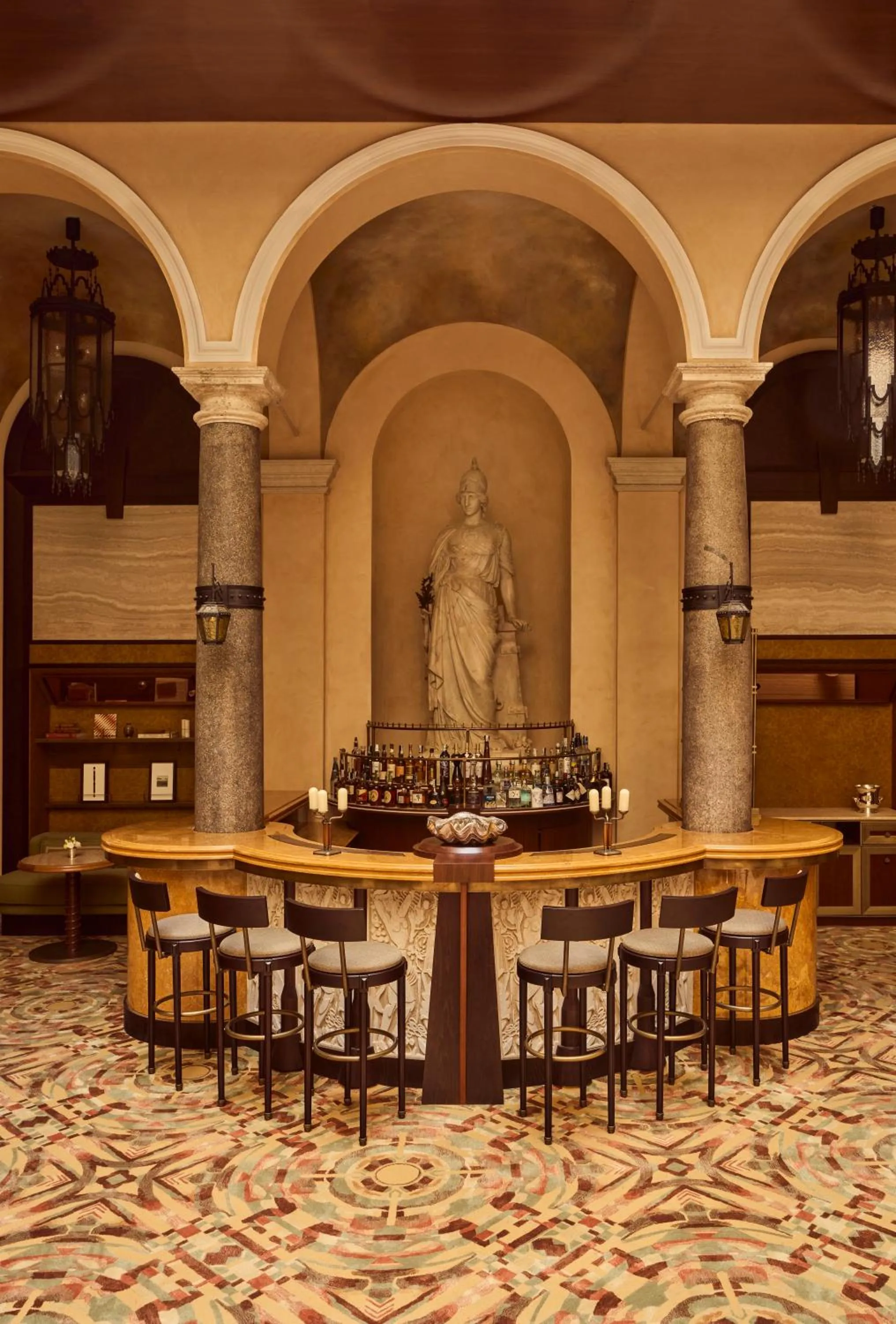 Restaurant/places to eat in Orient Express La Minerva