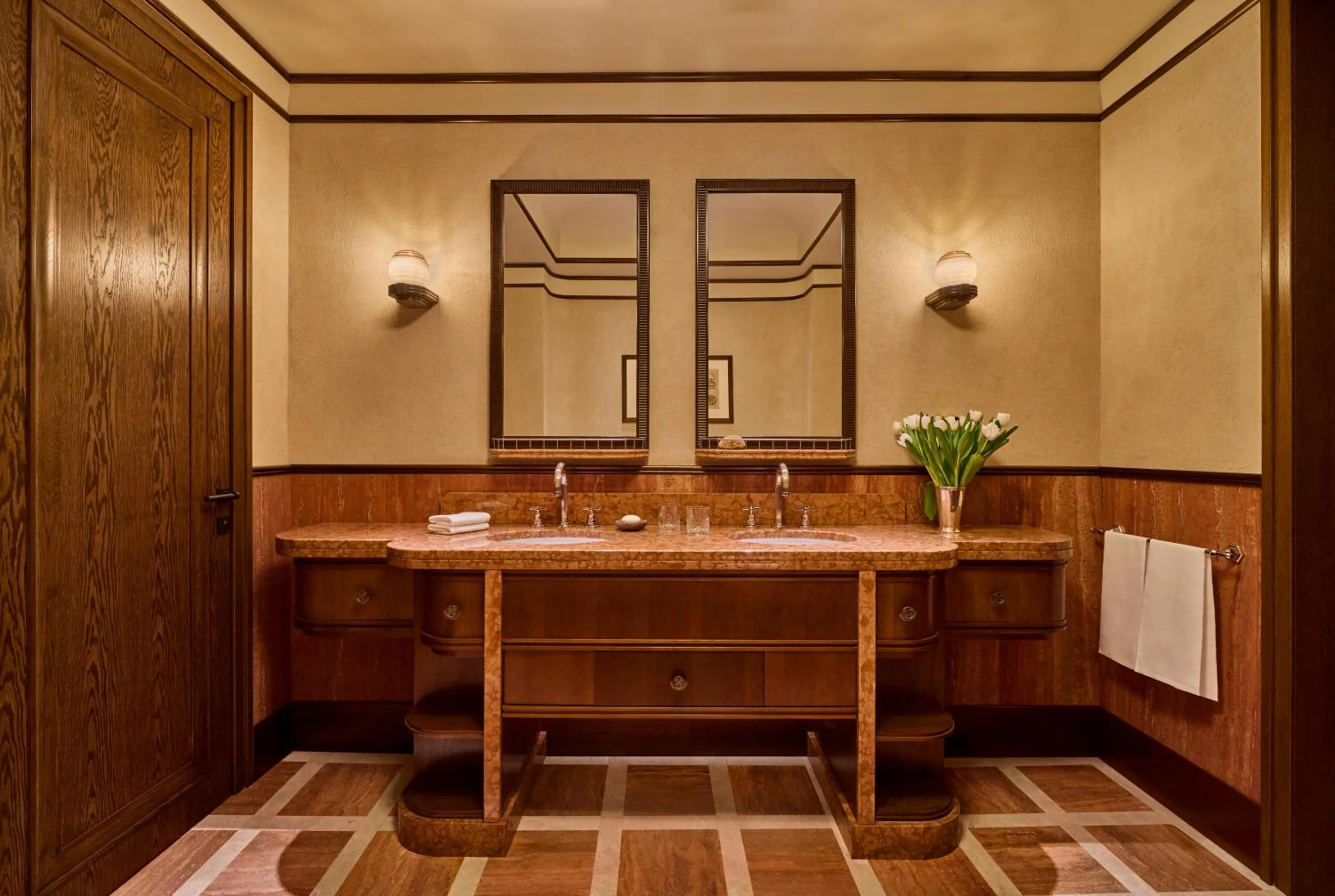 Bathroom in Orient Express La Minerva