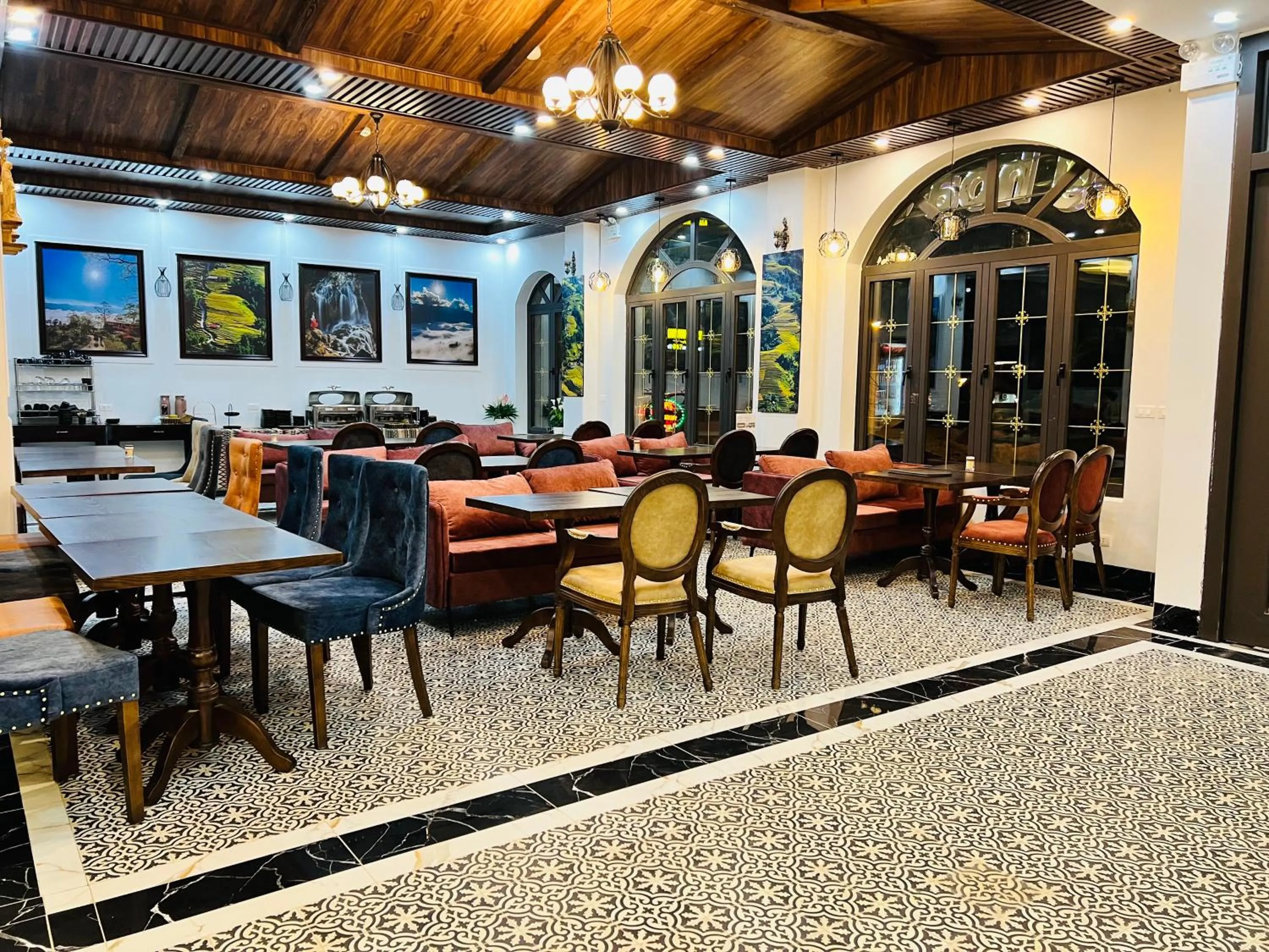 Restaurant/places to eat in Sapa Grand Hills Hotel Apartments