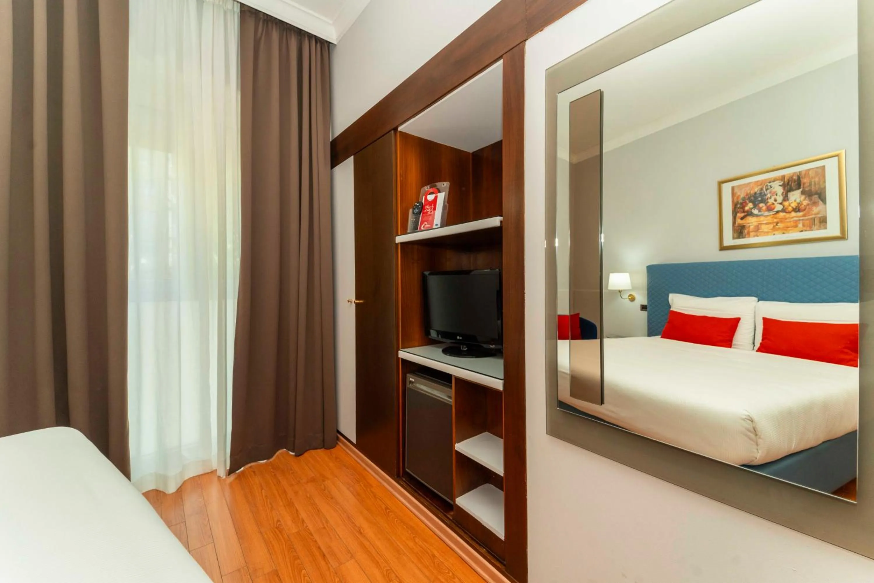 Bedroom, Bed in Hotel Royal Torino Centro Congressi