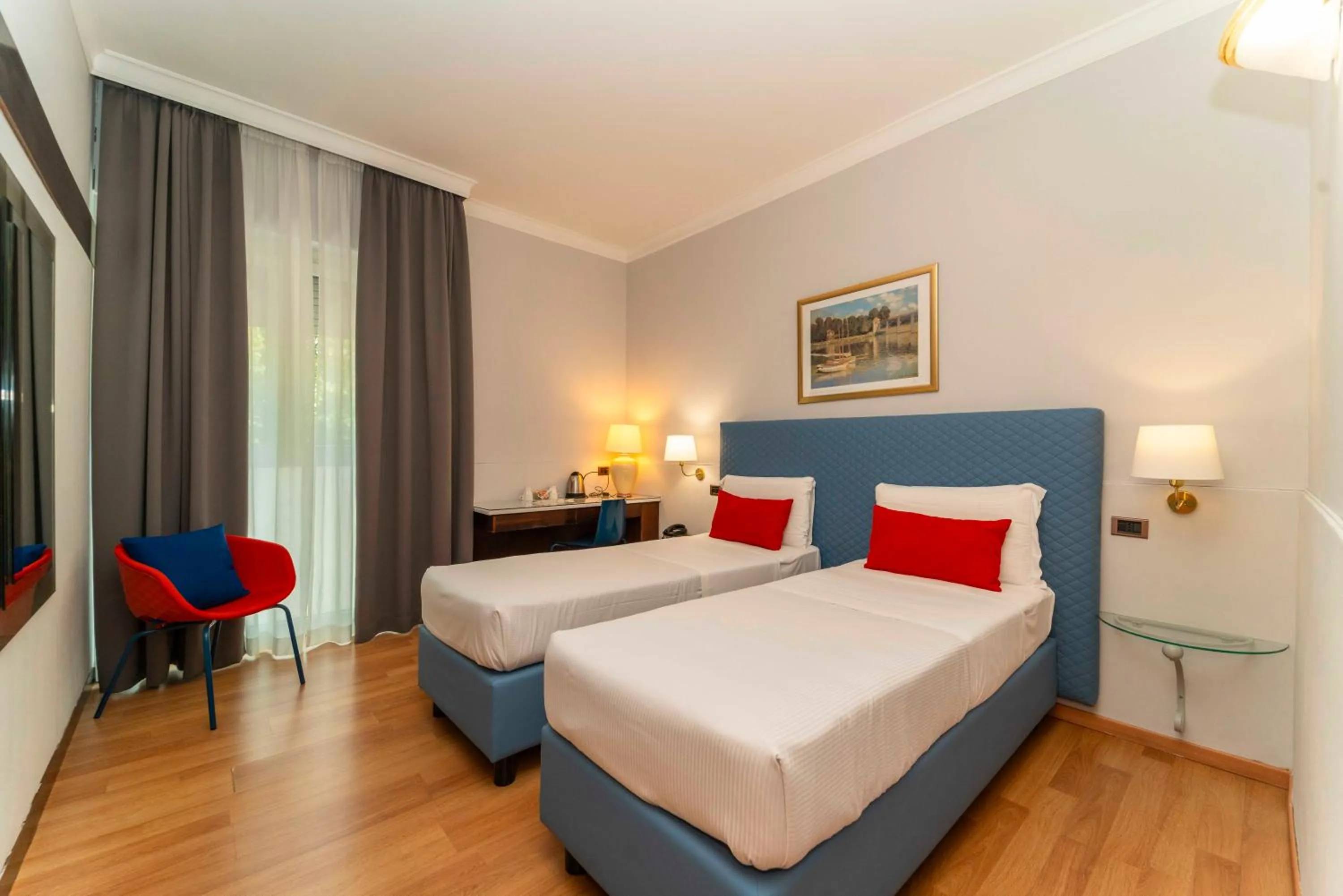 Bedroom, Bed in Hotel Royal Torino Centro Congressi