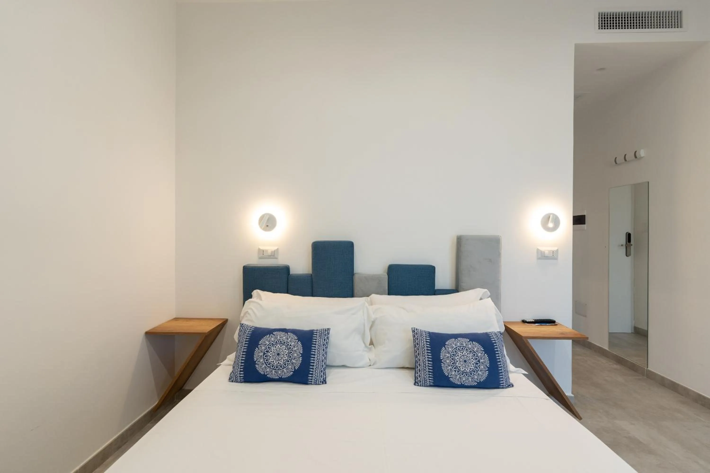 Bed in Baia Flegrea Meublè