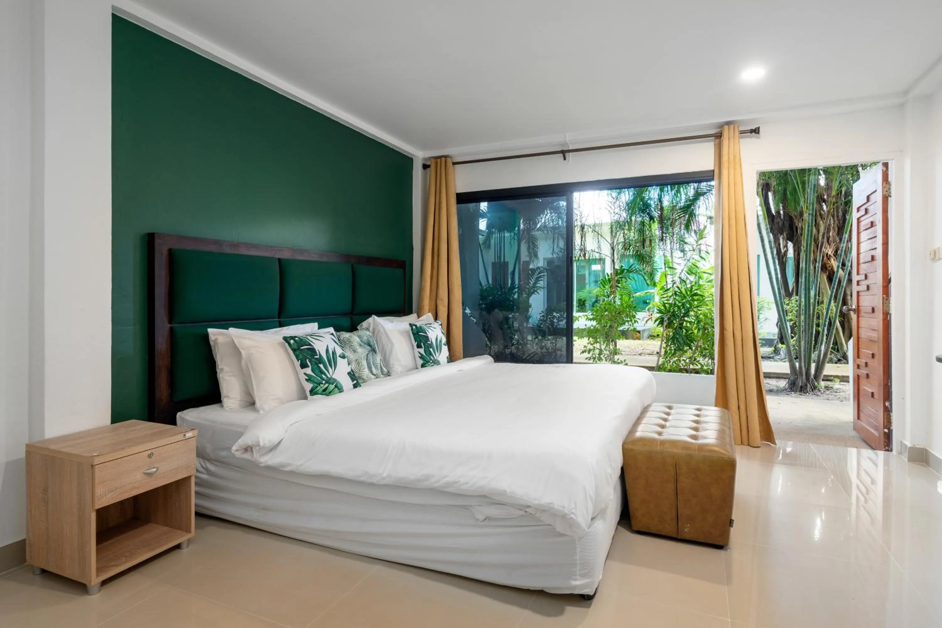 Bedroom, Bed in 4U Resort Samui