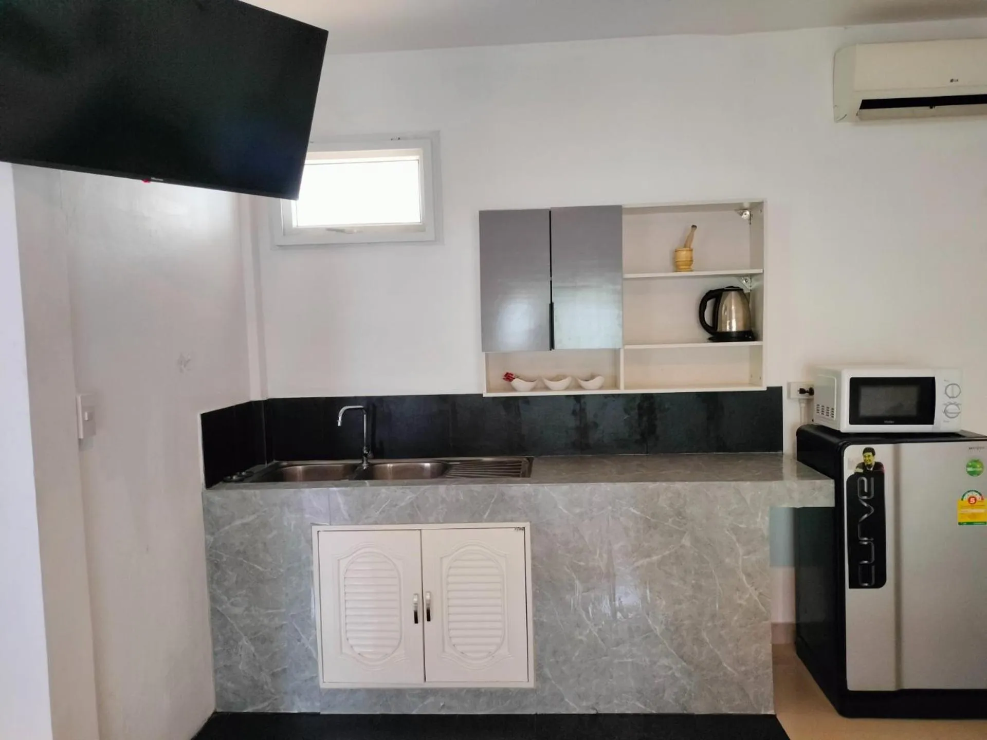 Kitchen or kitchenette in 4U Resort Samui