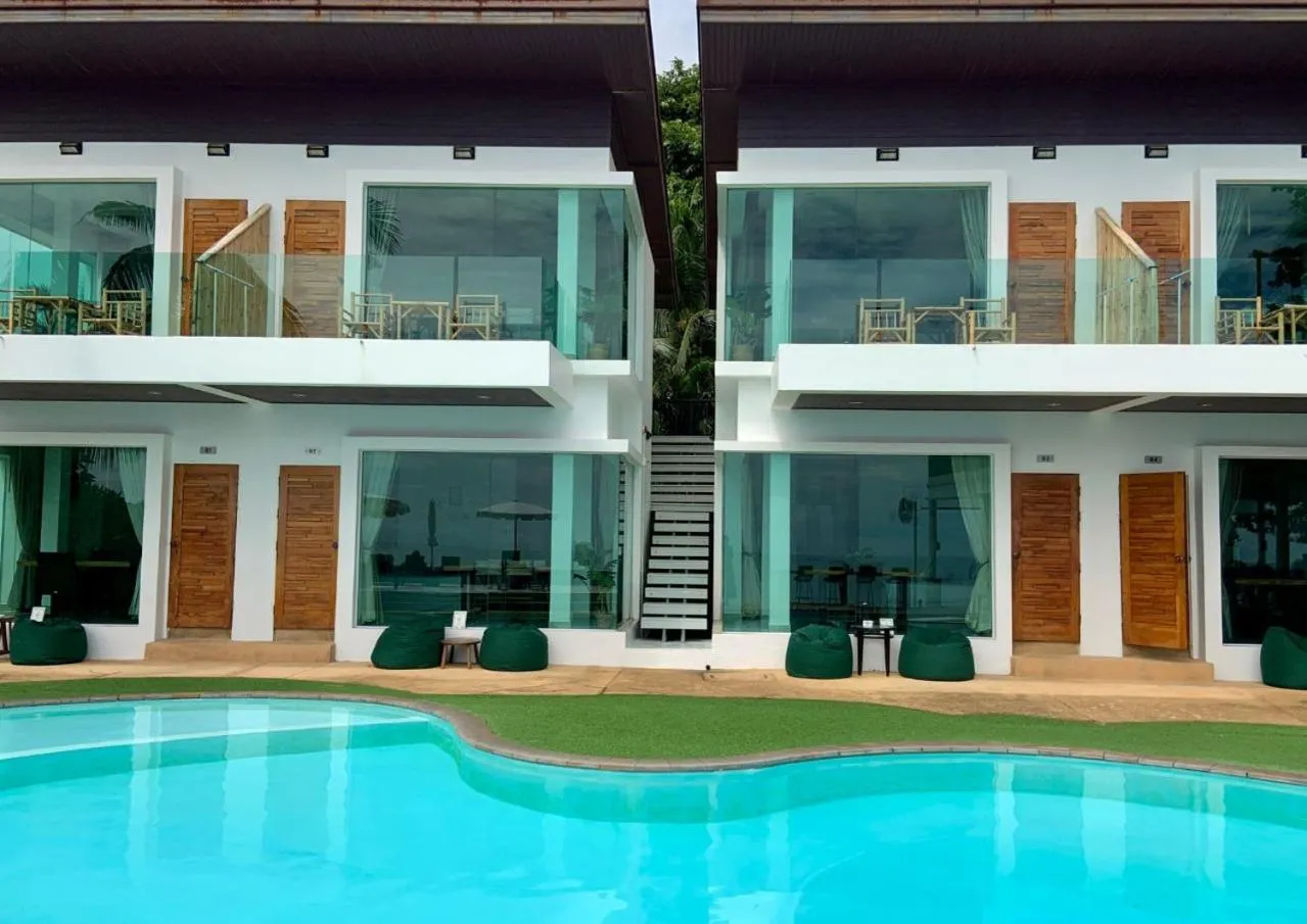 Swimming pool in 4U Resort Samui