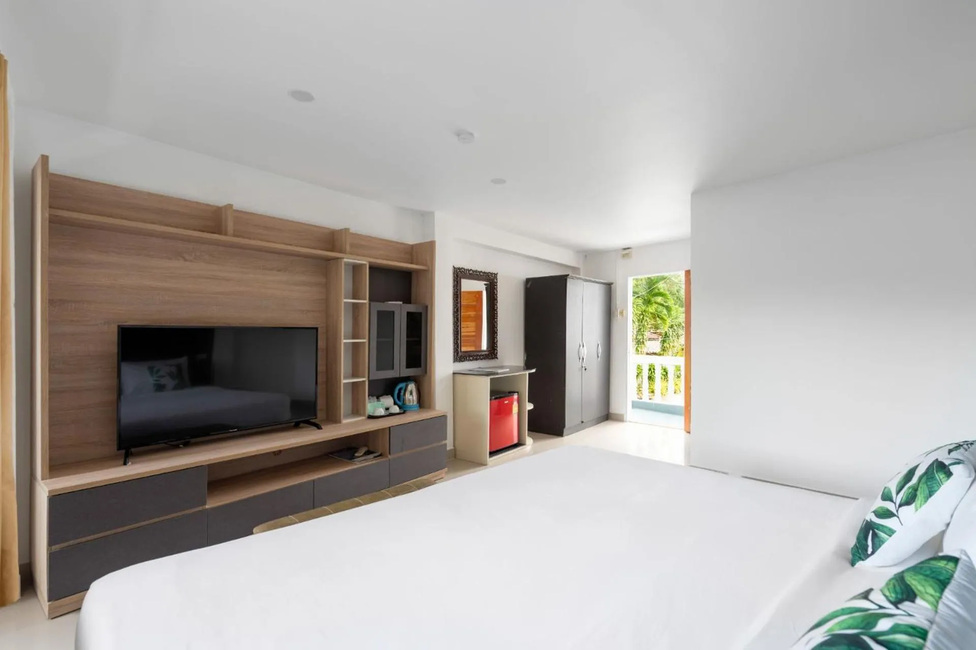 TV and multimedia, Bed in 4U Resort Samui