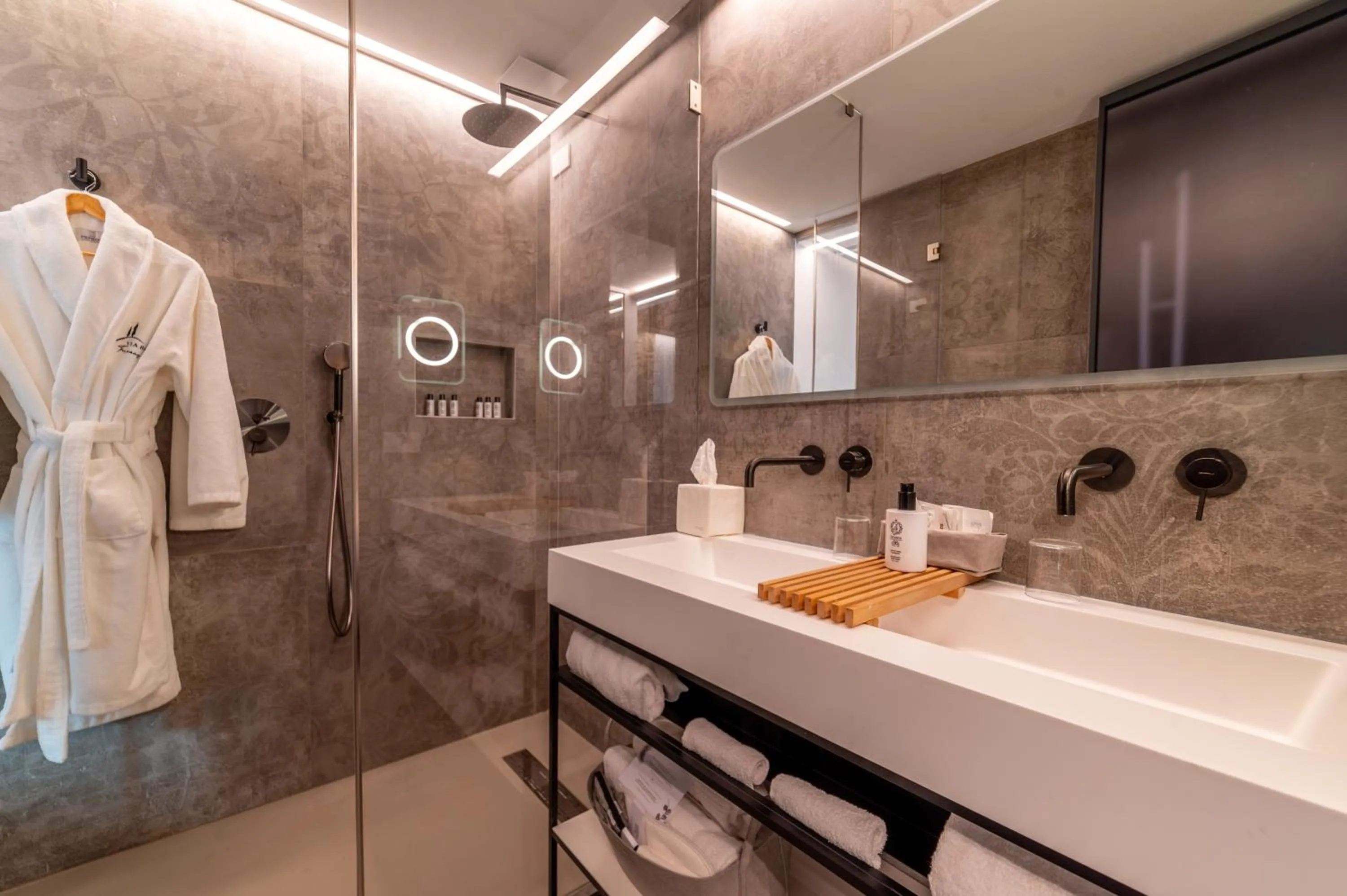 Bathroom in Via Roma 33 Tuscany Boutique Hotel & Spa - Adults Only