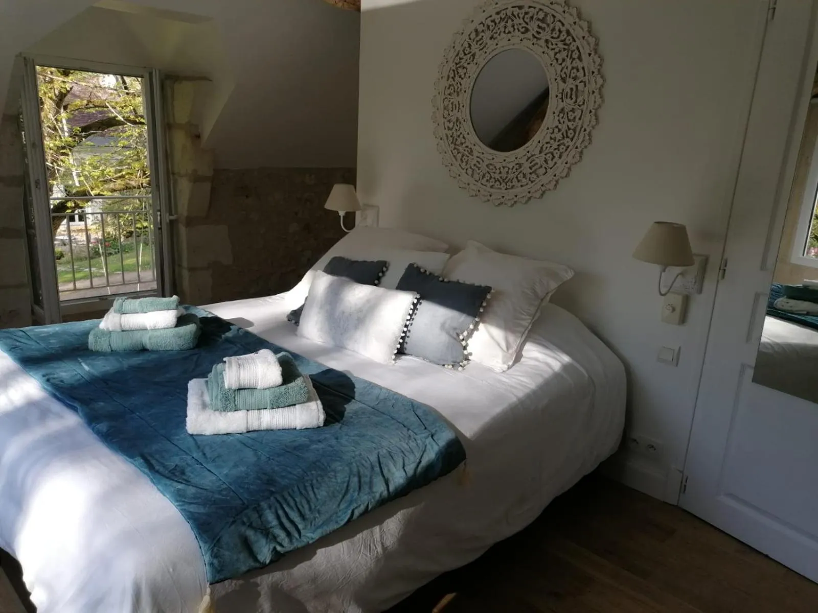 Bedroom, Bed in Le moulin du Mesnil