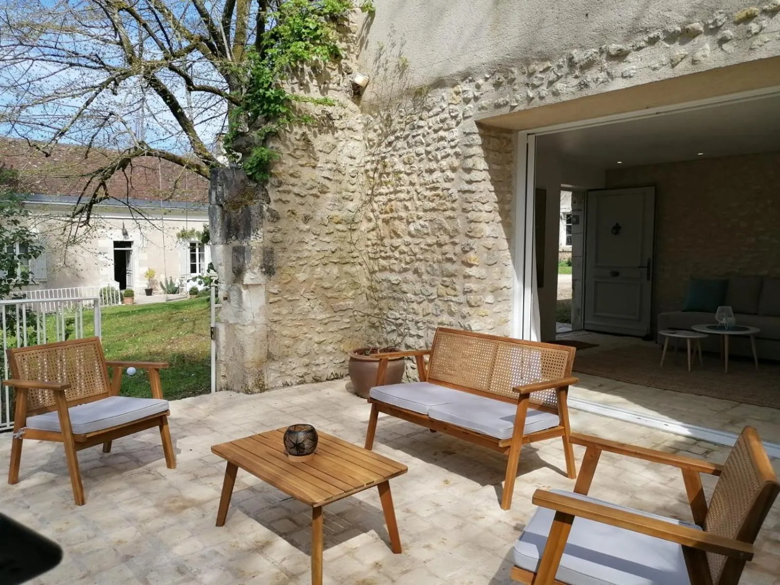Patio in Le moulin du Mesnil