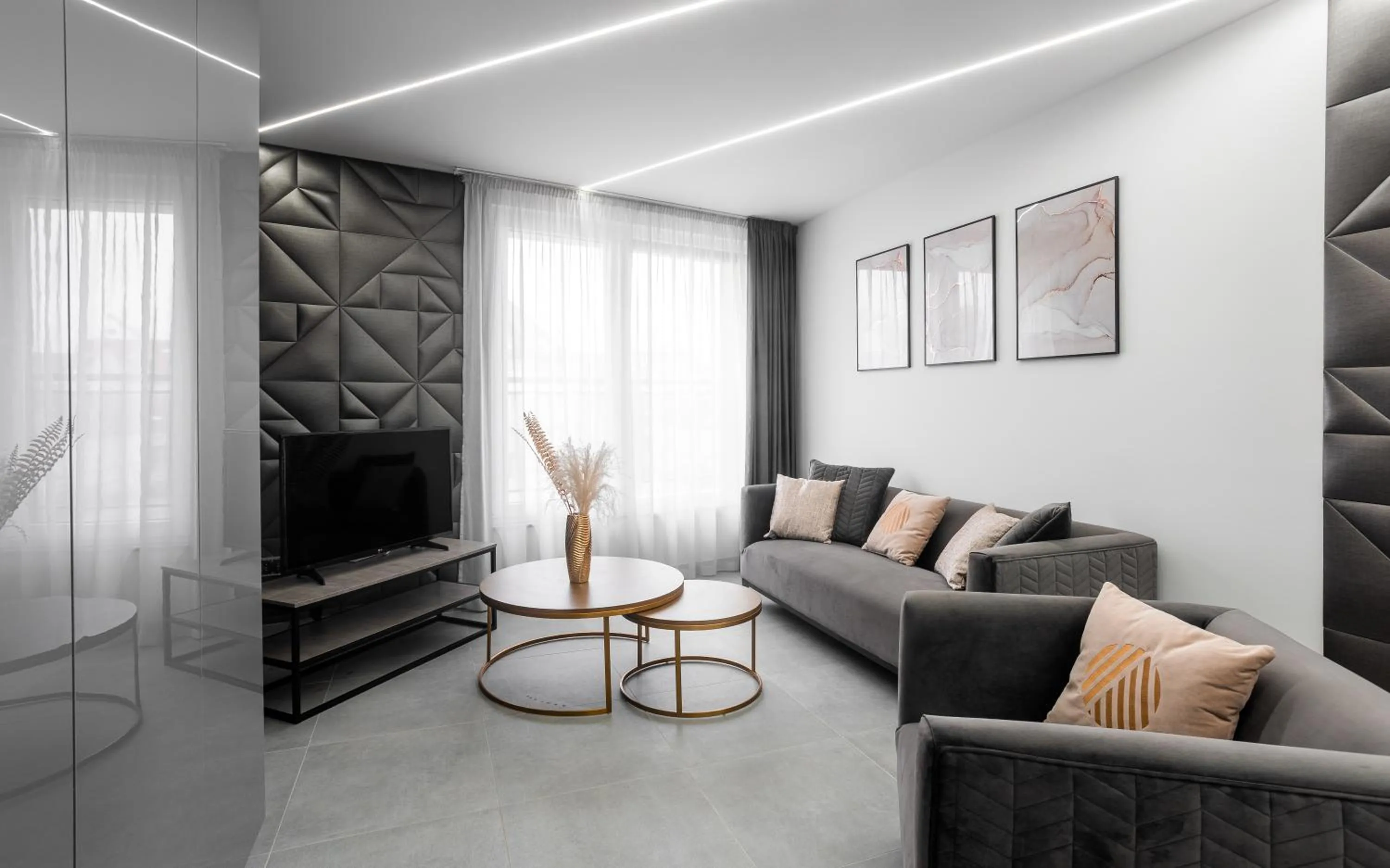 TV and multimedia in Avand Apartments Debrecen