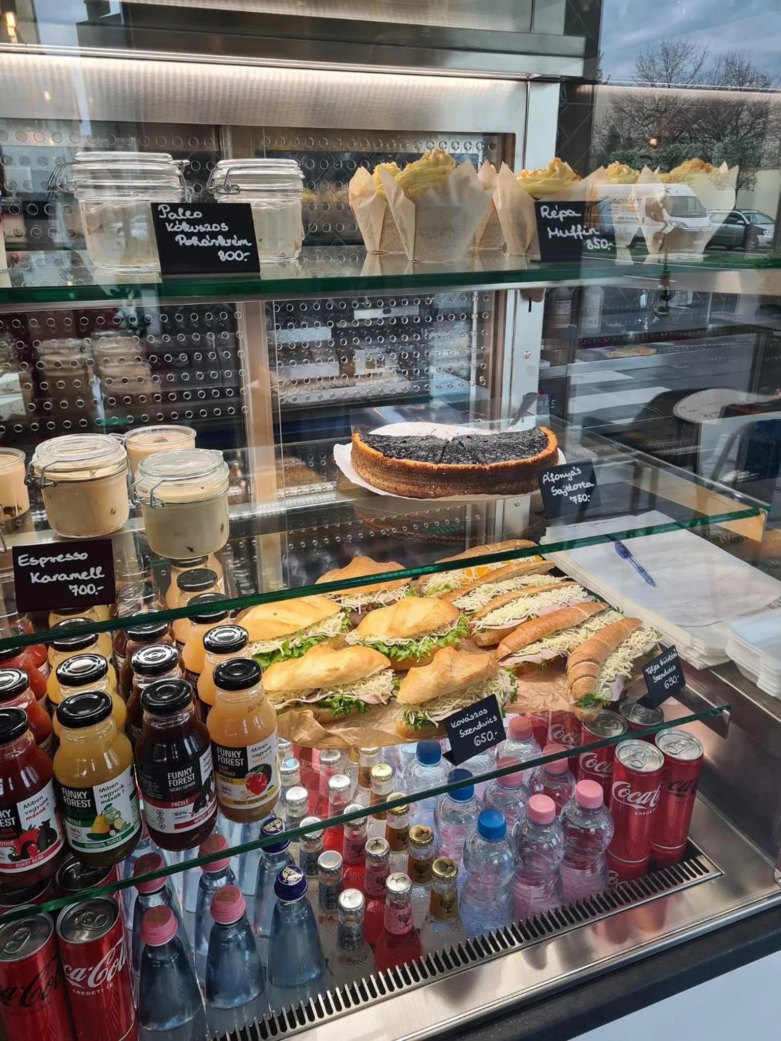 Breakfast in Avand Apartments Debrecen