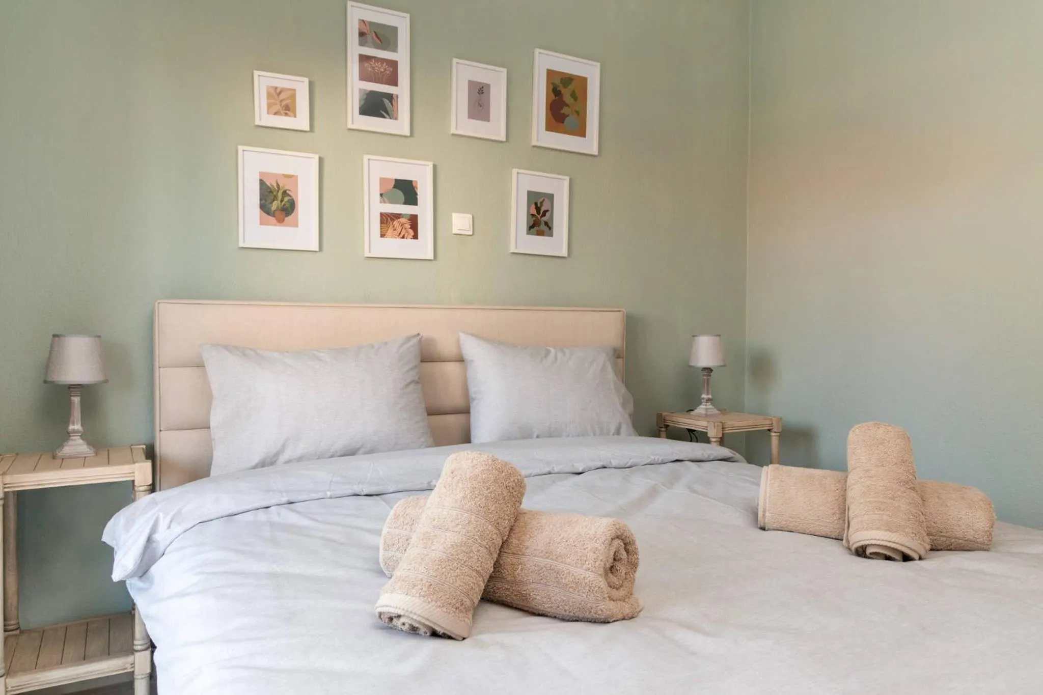 Photo of the whole room, Bed in Arsas Suites