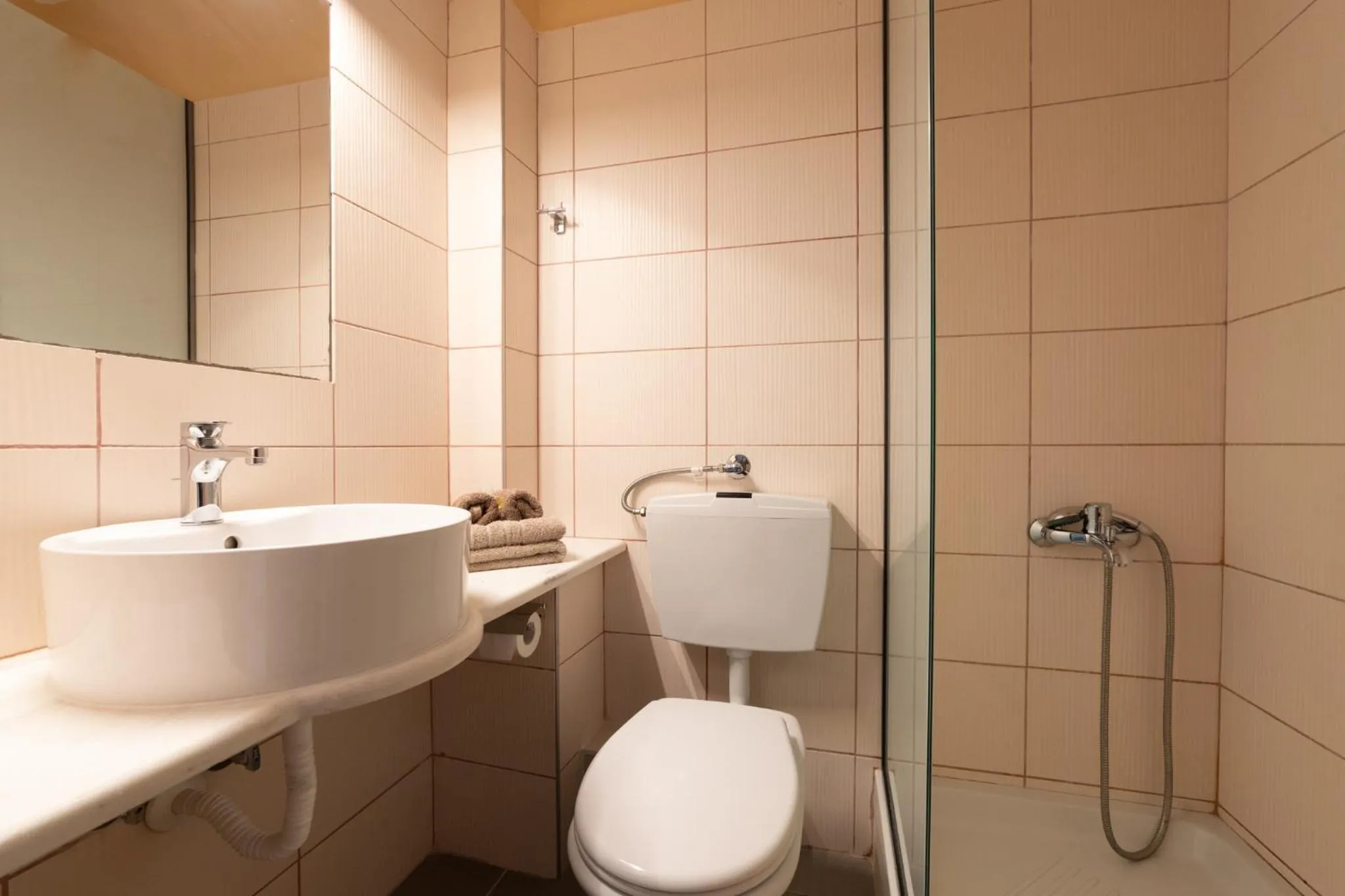 Shower in Arsas Suites