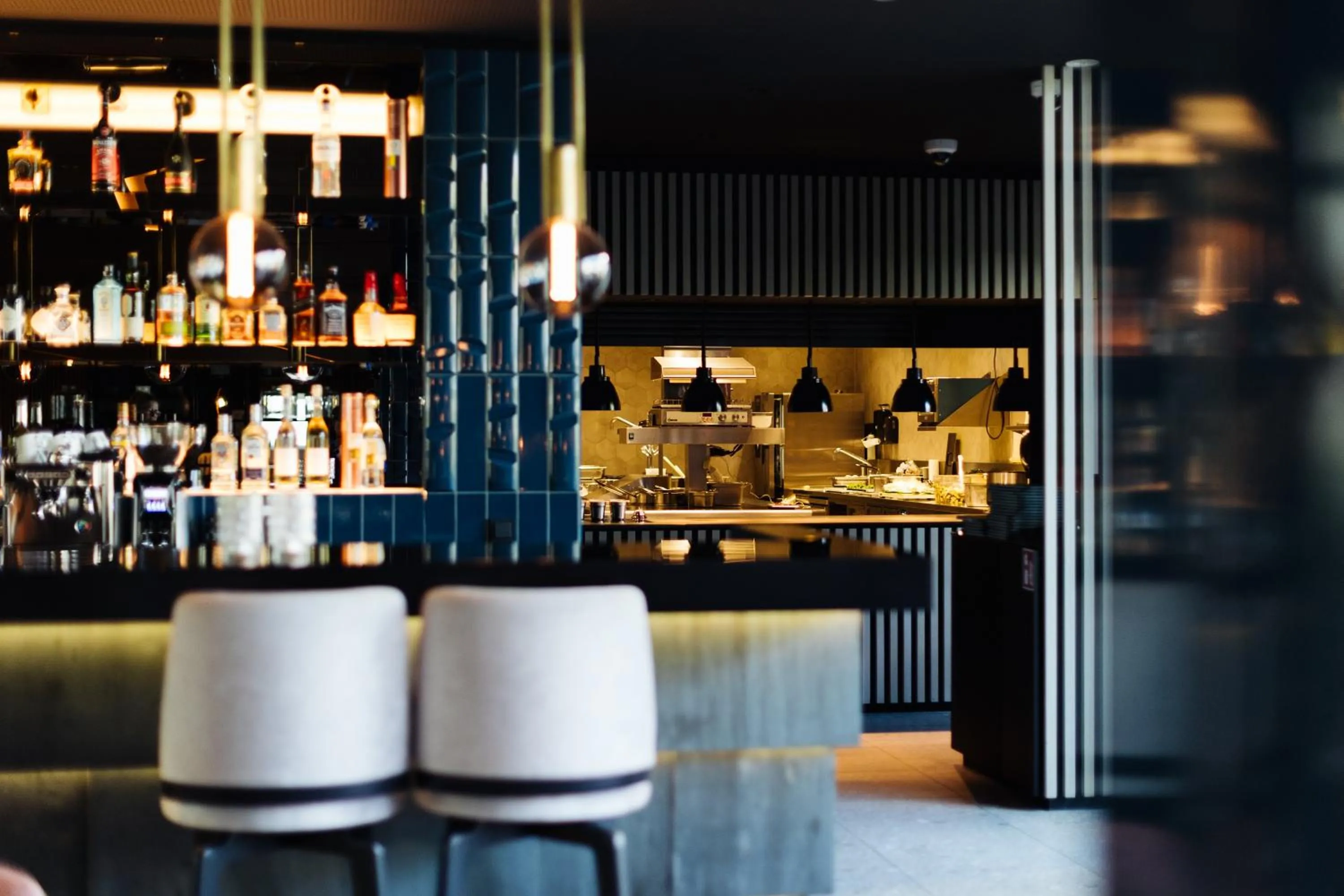 Restaurant/places to eat in 4K