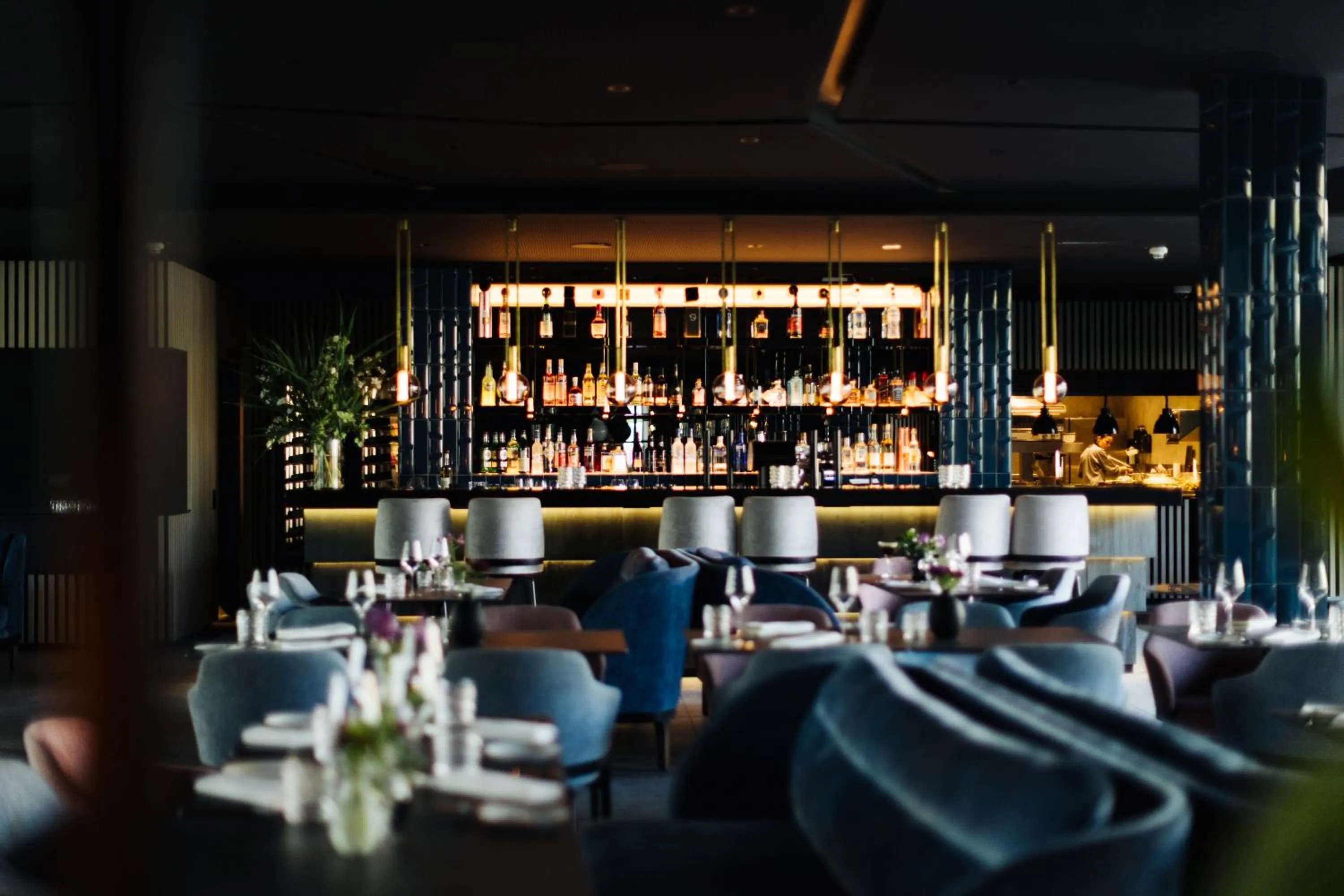 Restaurant/places to eat in 4K