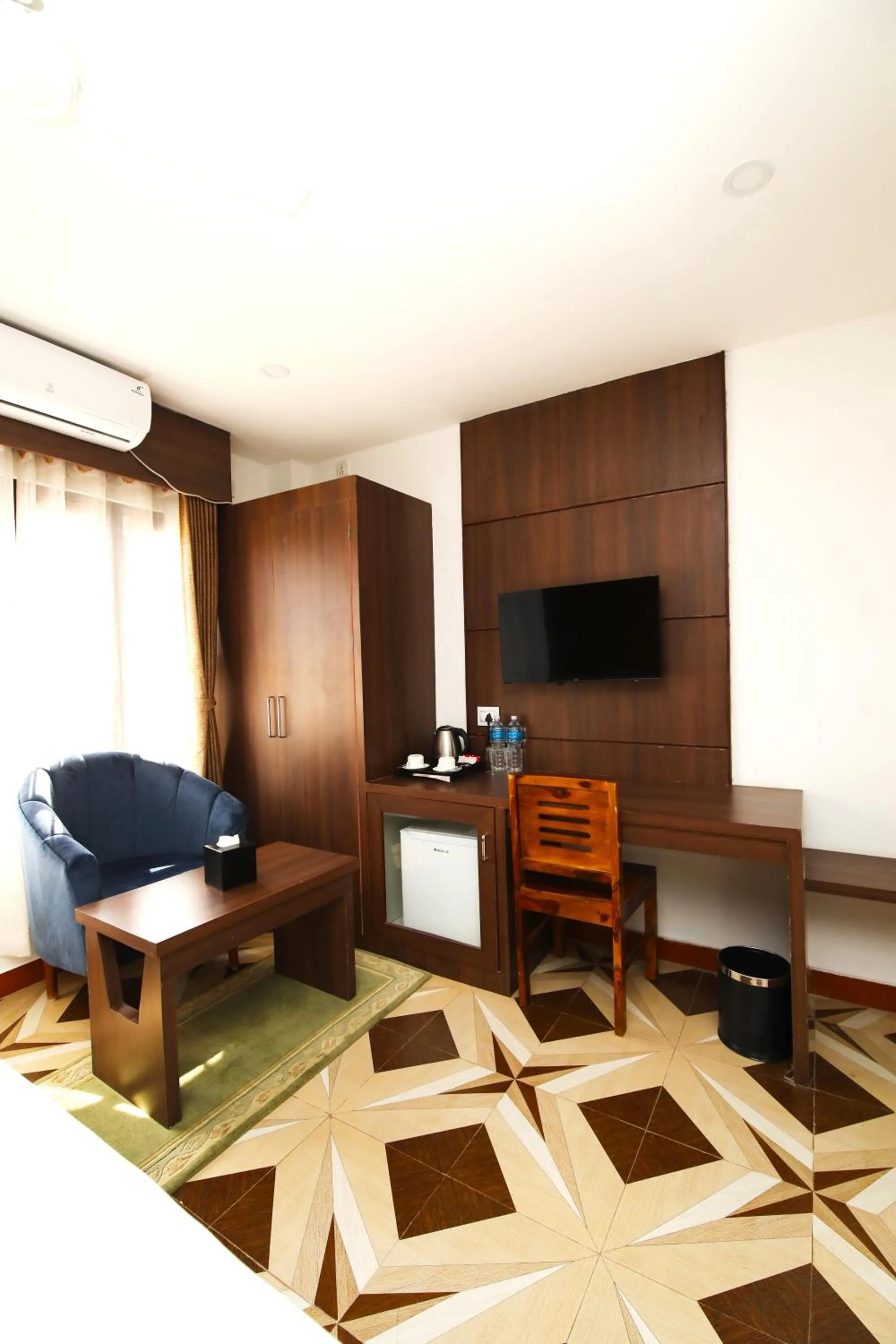 Communal lounge/ TV room in Ashoka Resort Pvt. Ltd