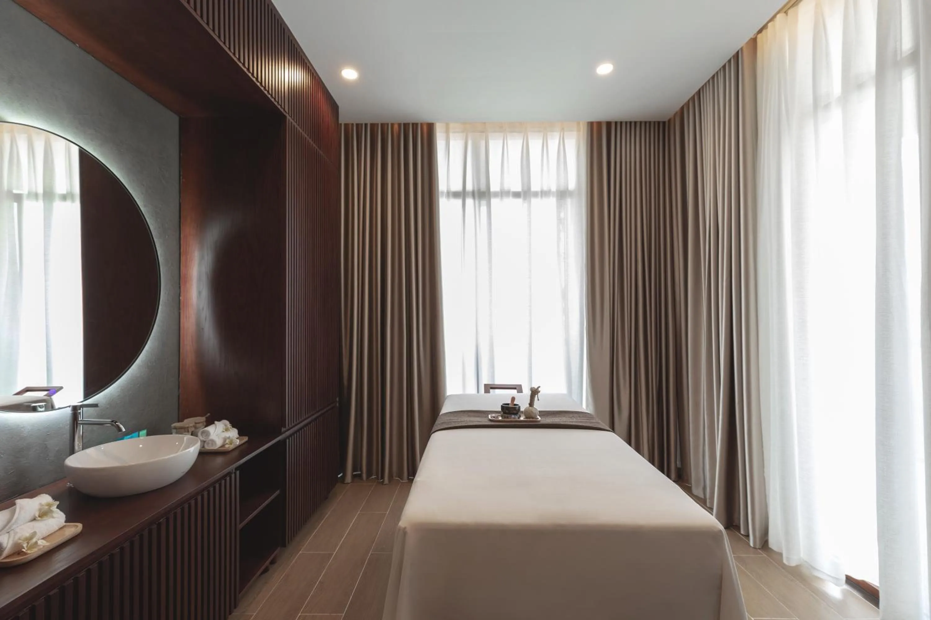 Massage, Bed in Senna Wellness Retreat