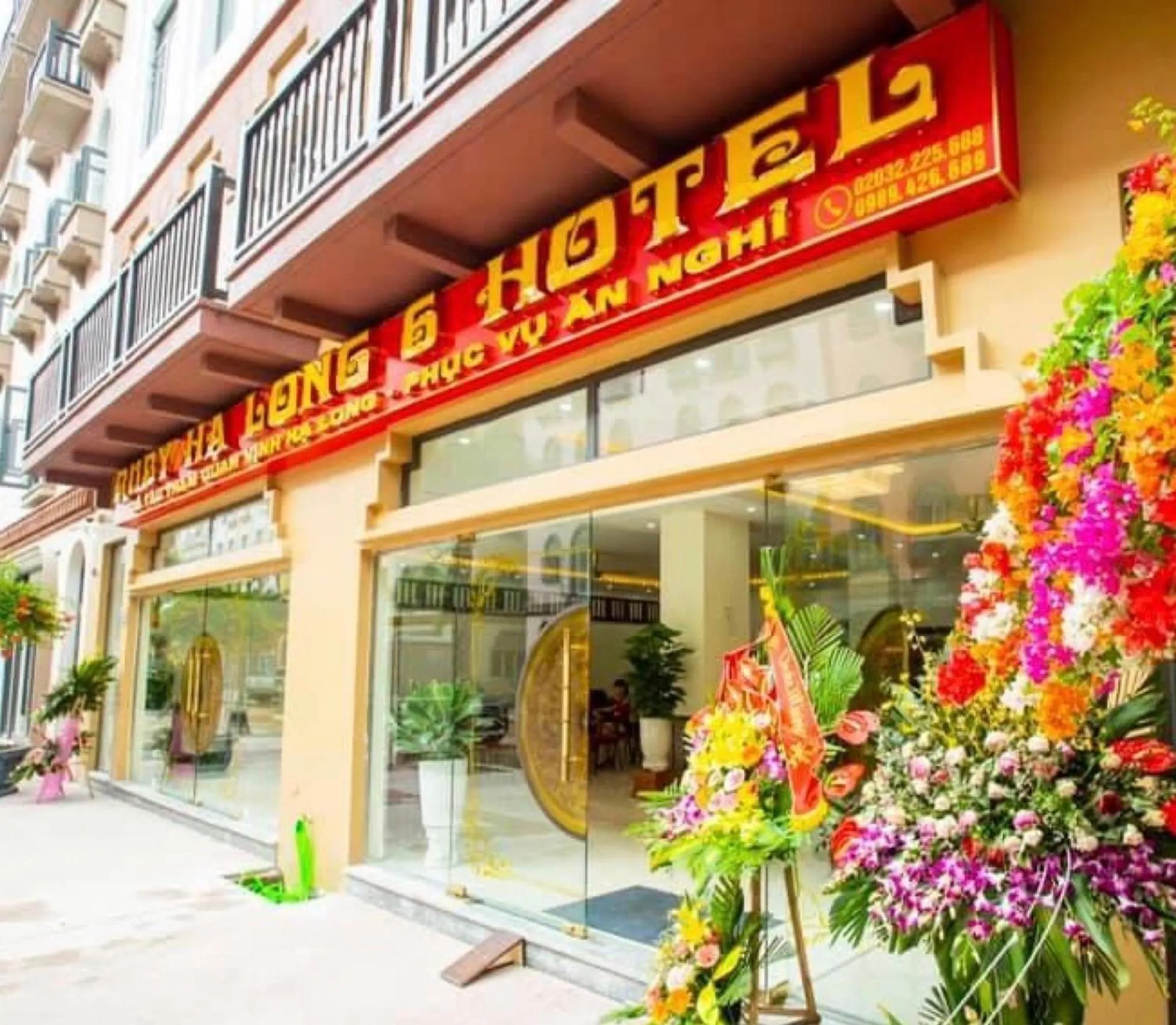 Facade/entrance in Ruby Halong 6 Hotel