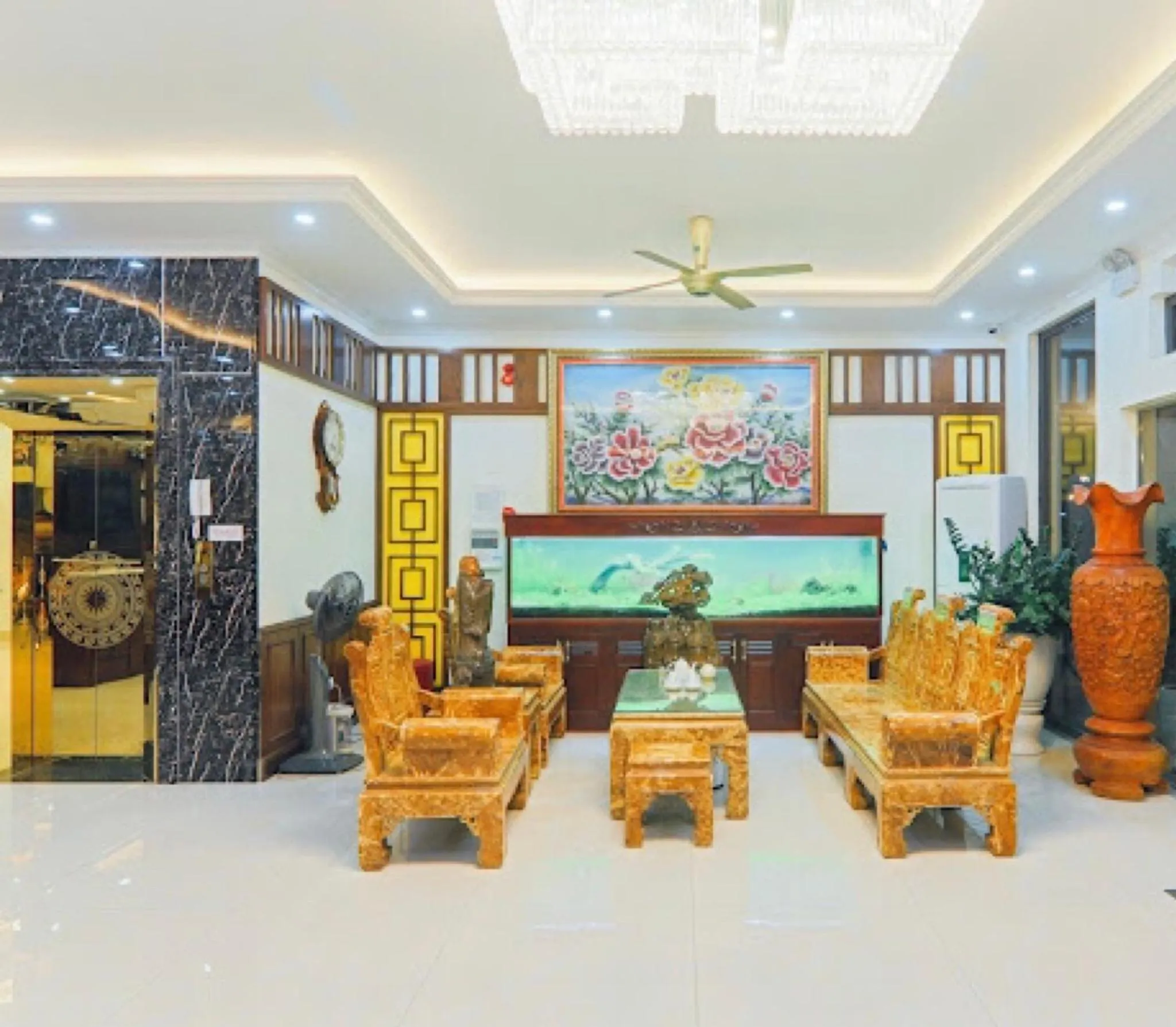 Property building in Ruby Halong 6 Hotel