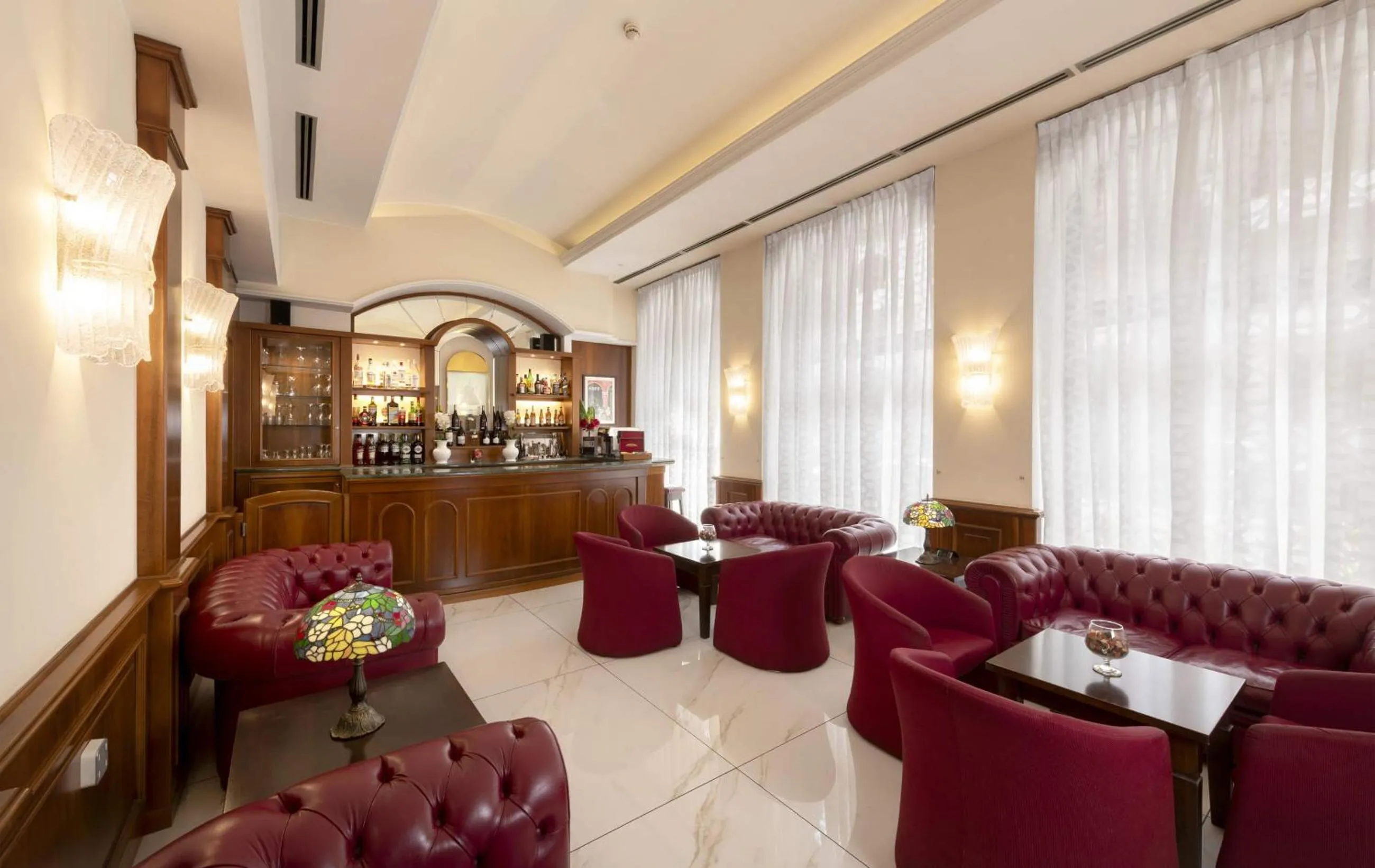 Lounge or bar in Lancaster Hotel