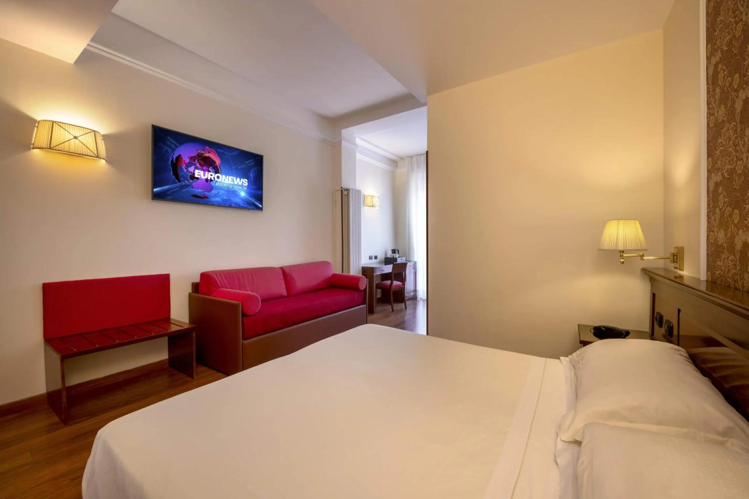 Bedroom, Bed in Lancaster Hotel