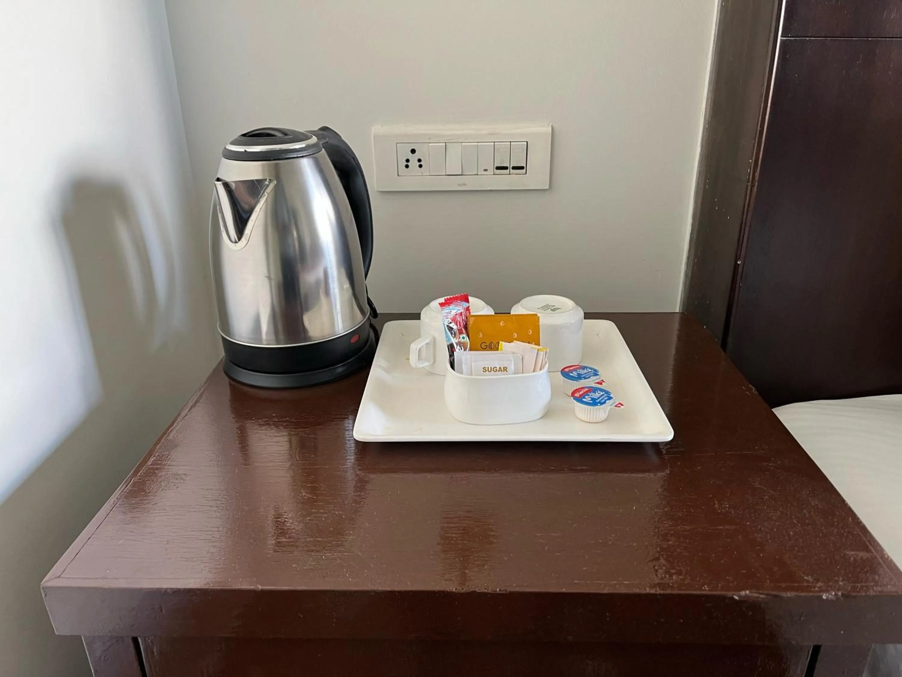 Coffee/tea facilities in The Orion Express