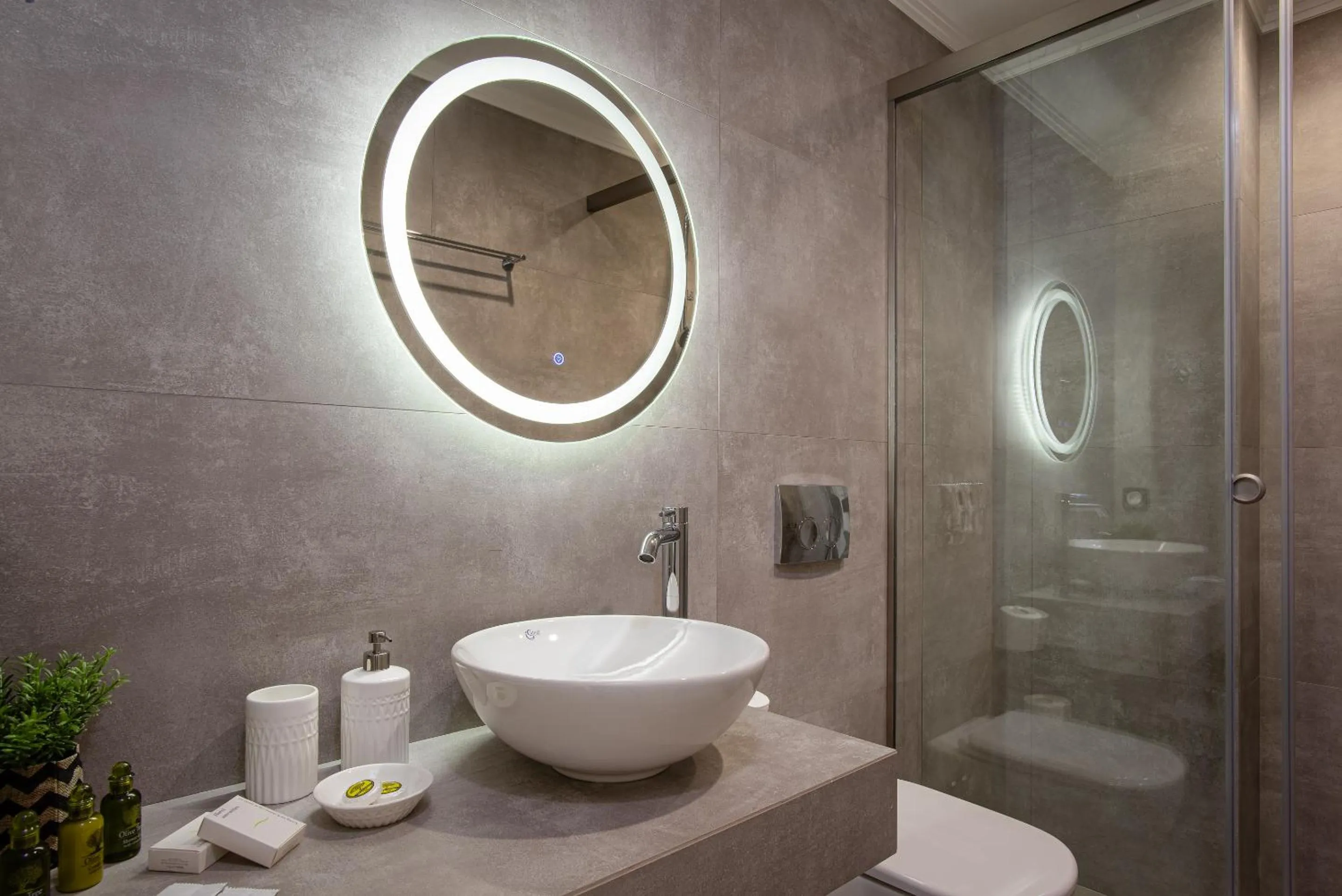 Bathroom in Athenian Spirit