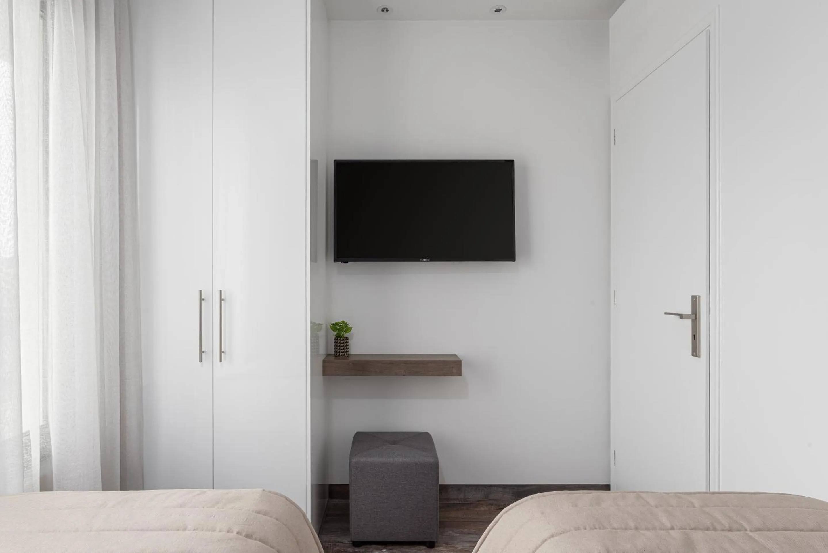 TV and multimedia, Bed in Athenian Spirit