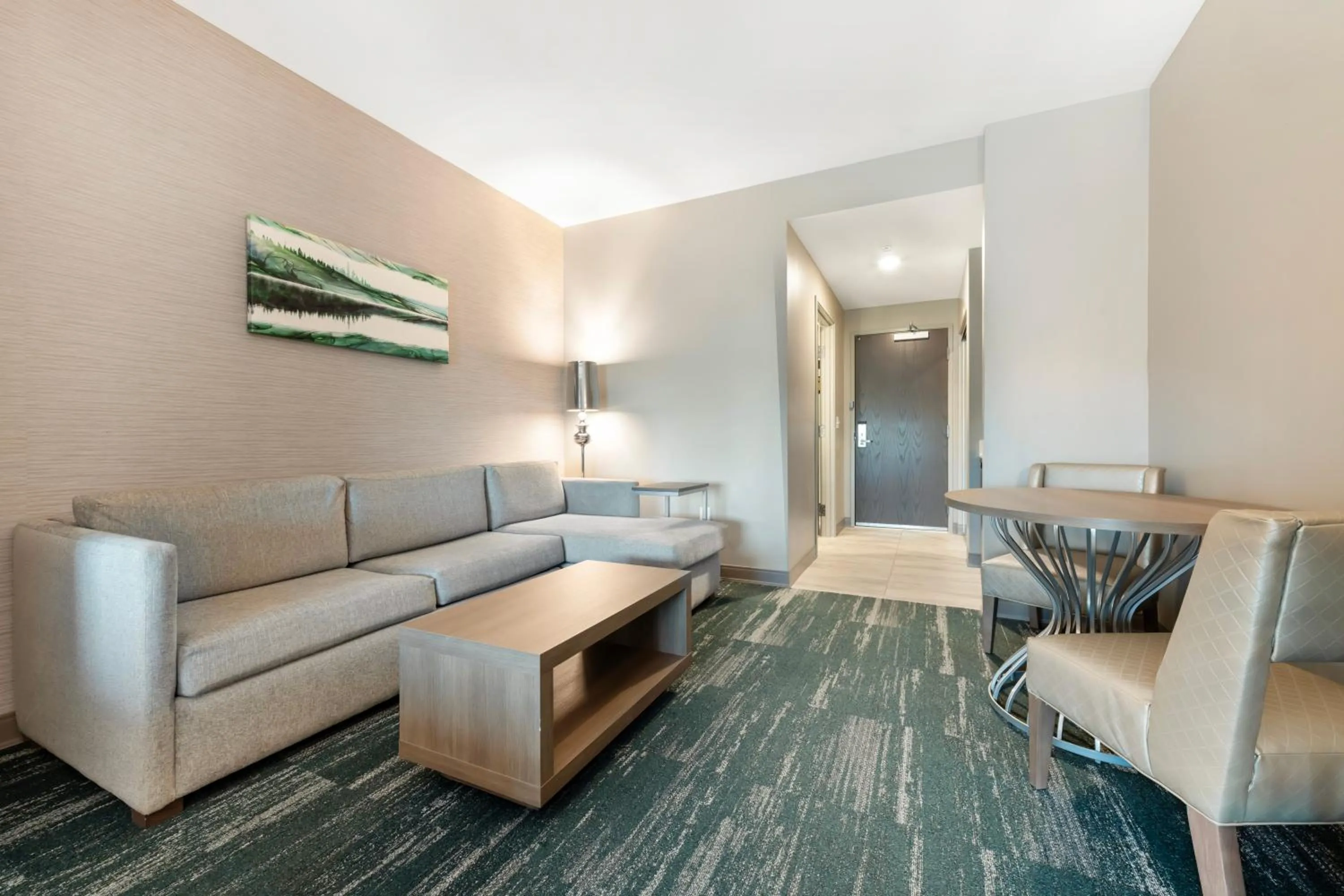 Seating area in Best Western Plus Grand Rapids MN