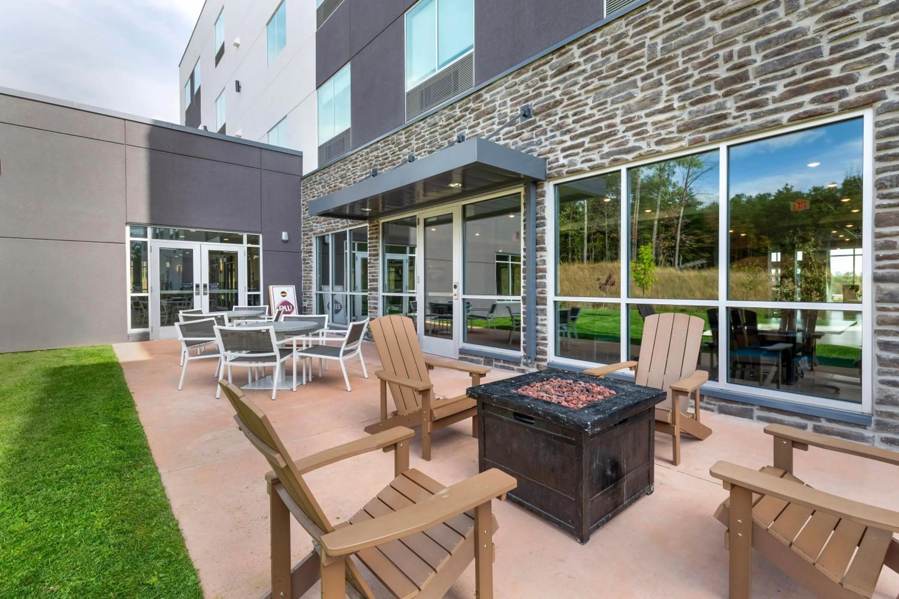 Patio in Best Western Plus Grand Rapids MN