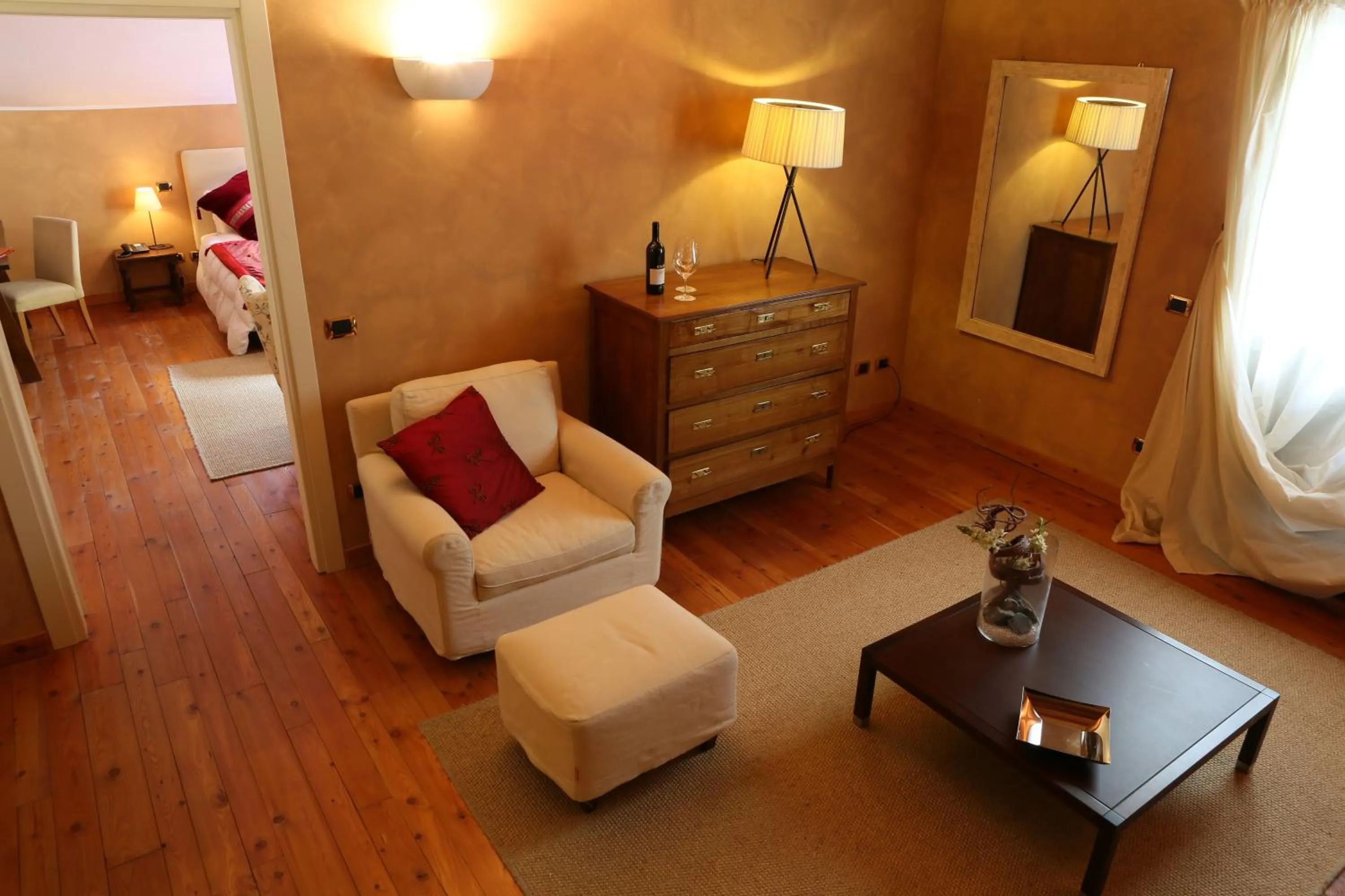 Living room, Bed in Hotel Cristallo